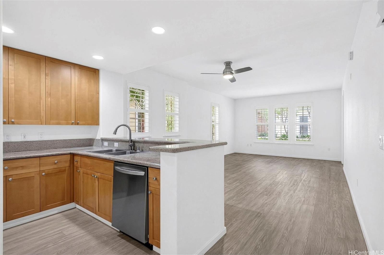 520 Lunalilo Home Rd Honolulu - Rental - photo 4 of 19