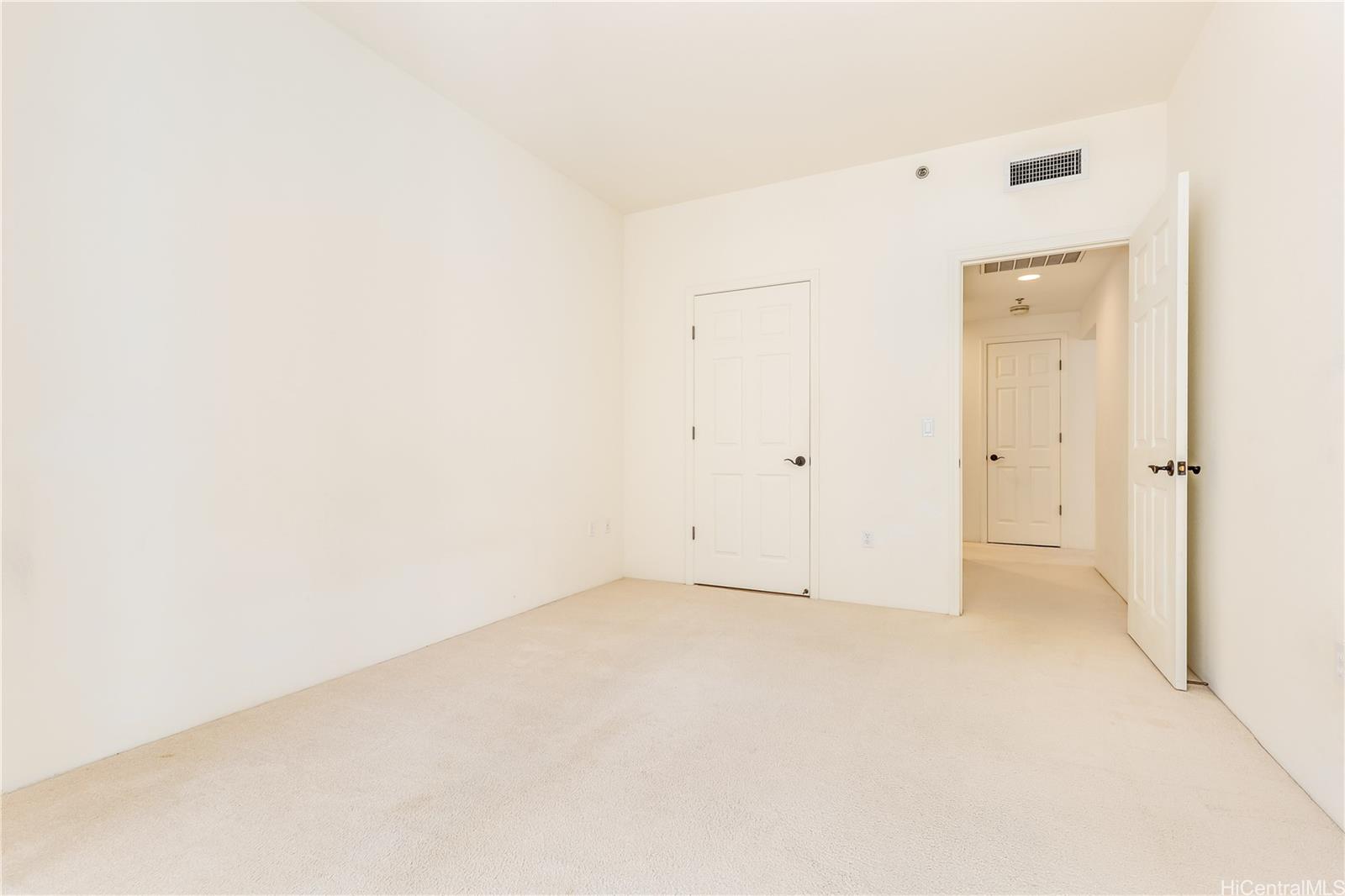 Colony at the Peninsula condo # 7121, Honolulu, Hawaii - photo 14 of 23