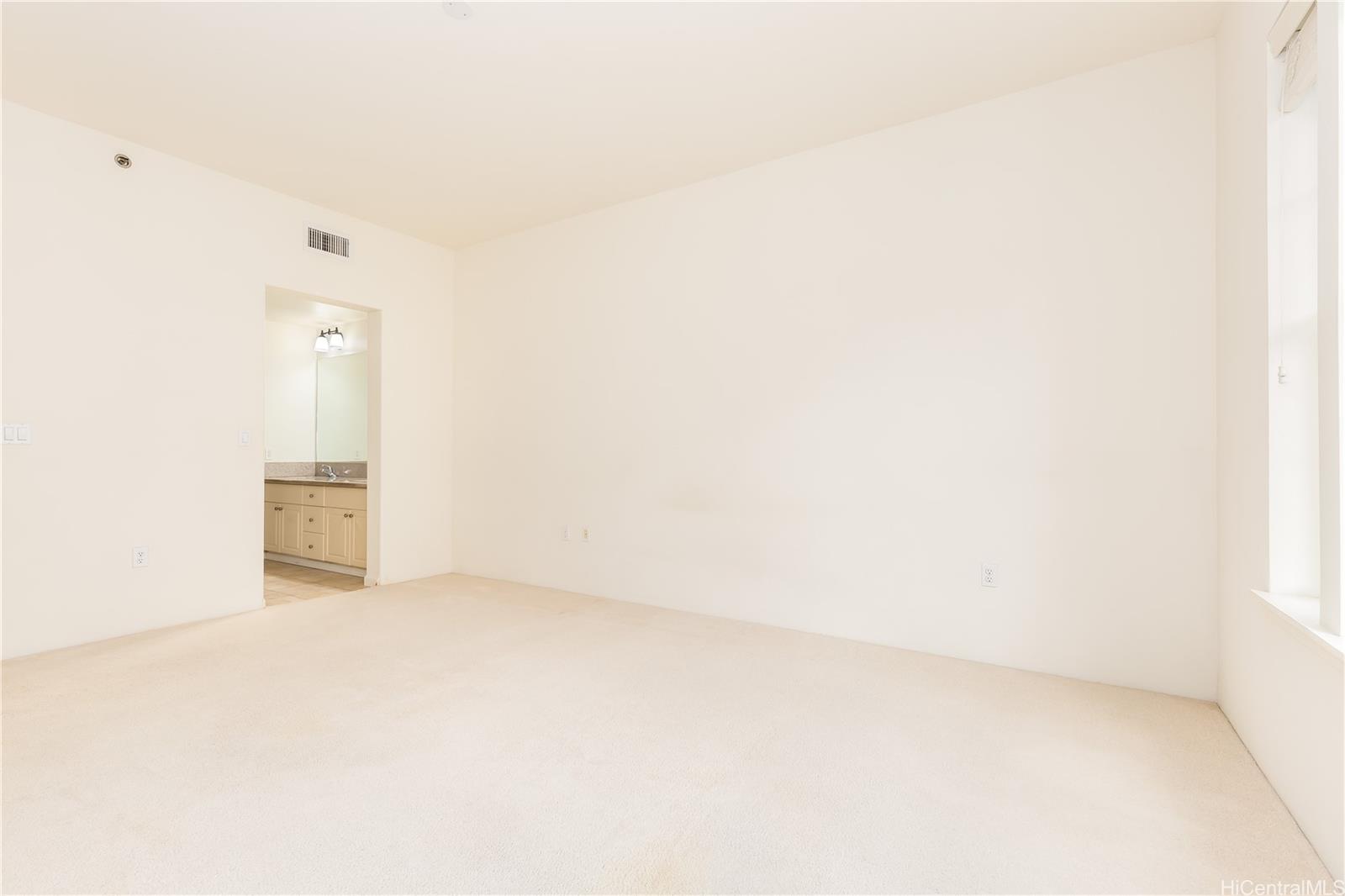 Colony at the Peninsula condo # 7121, Honolulu, Hawaii - photo 9 of 23