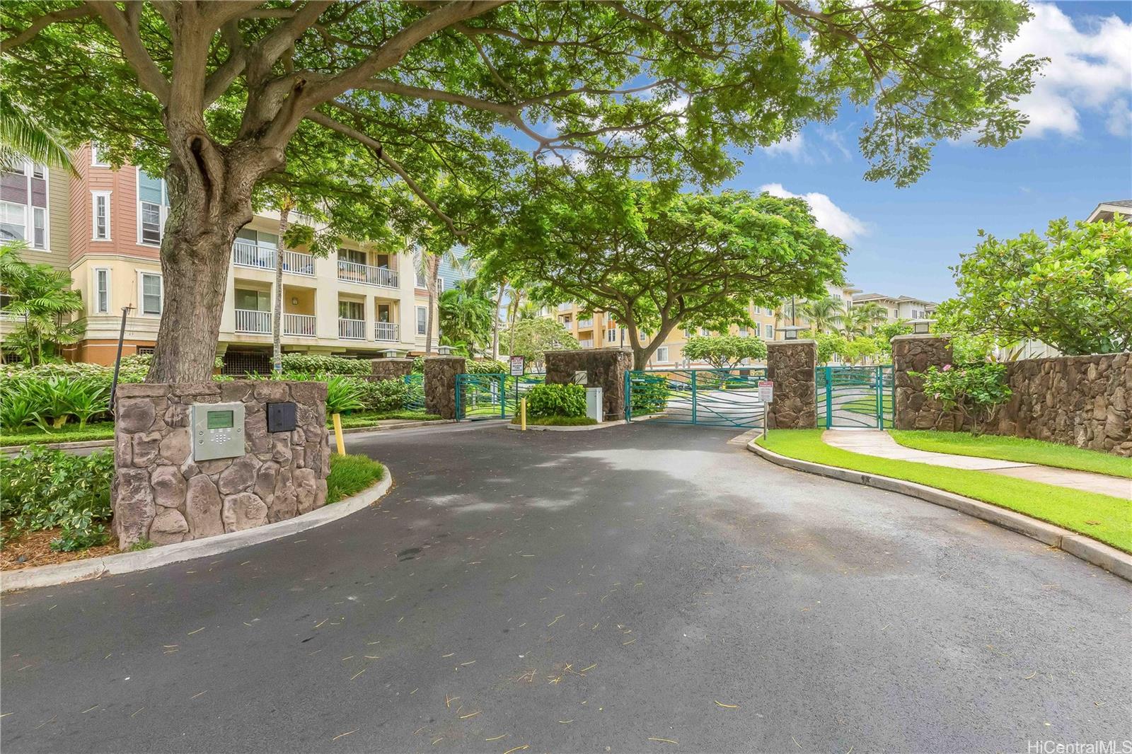 Colony at the Peninsula condo # 7124, Honolulu, Hawaii - photo 22 of 24