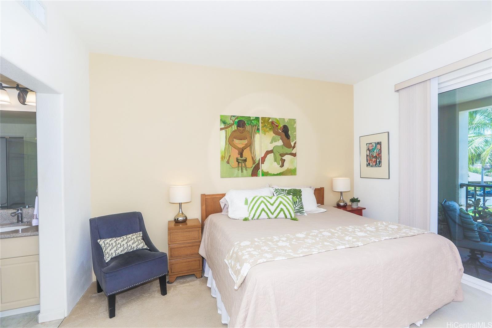 Colony at the Peninsula condo # 7211, Honolulu, Hawaii - photo 12 of 25