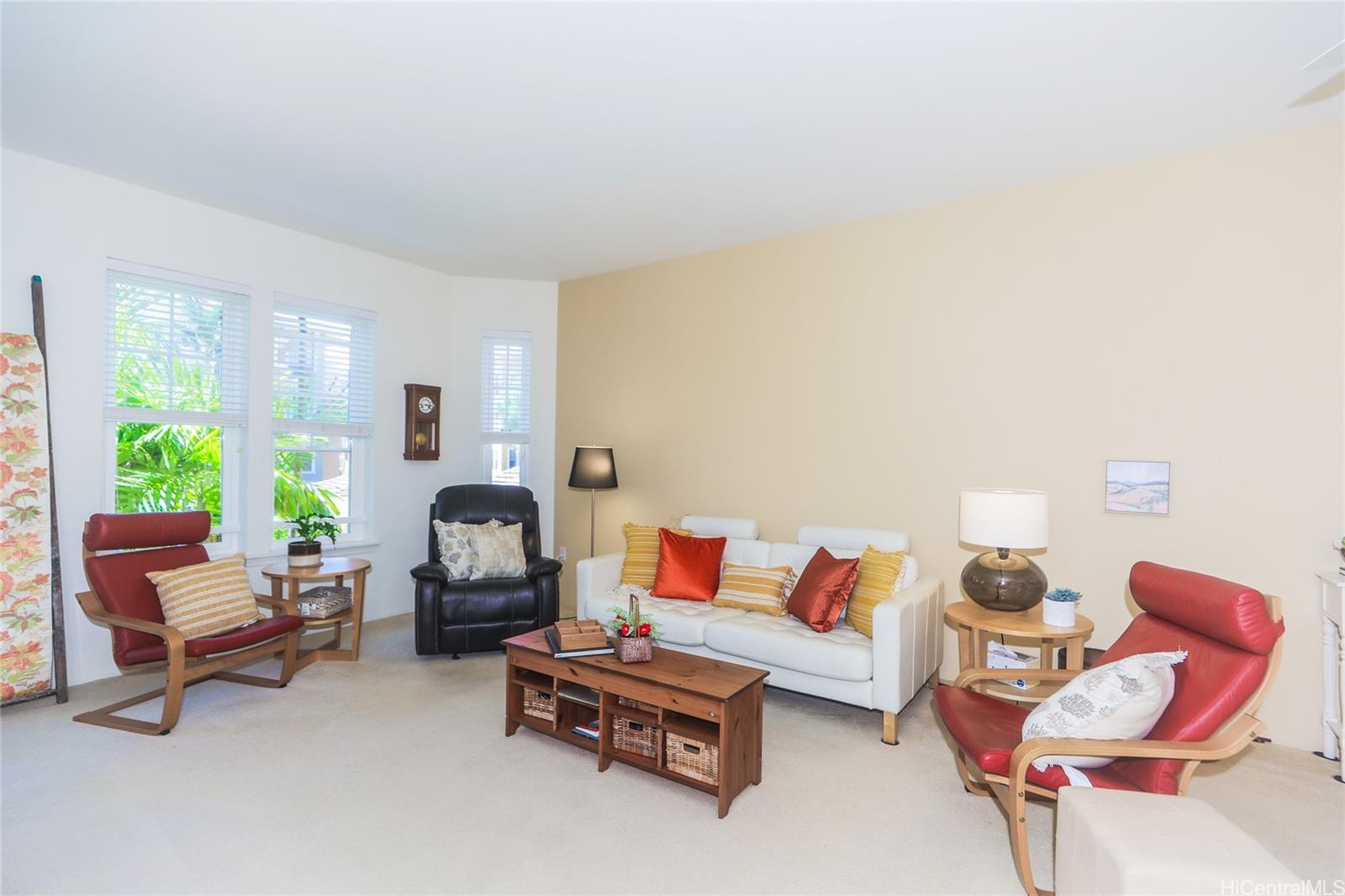 Colony at the Peninsula condo # 7211, Honolulu, Hawaii - photo 3 of 25