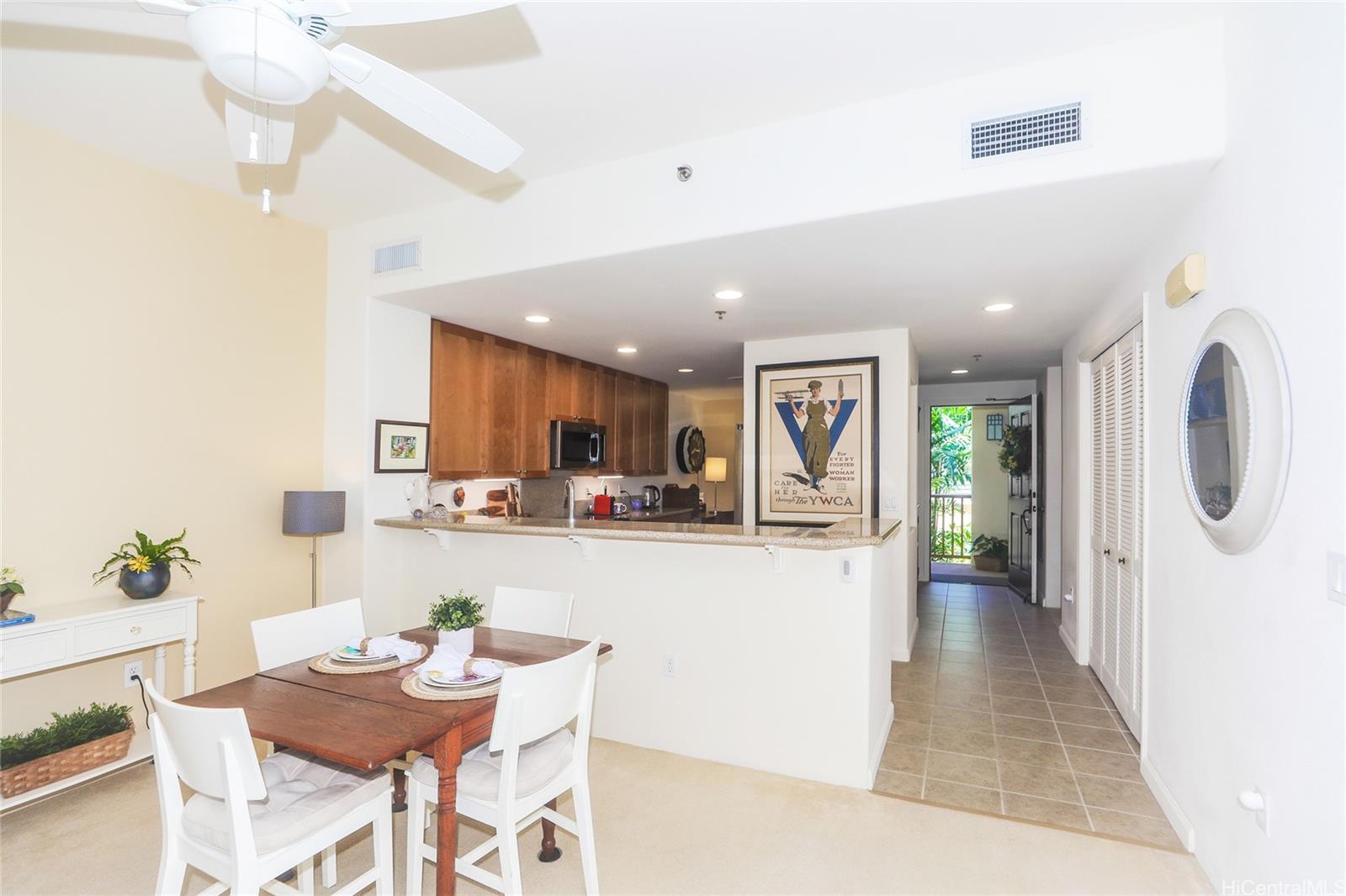 Colony at the Peninsula condo # 7211, Honolulu, Hawaii - photo 5 of 25