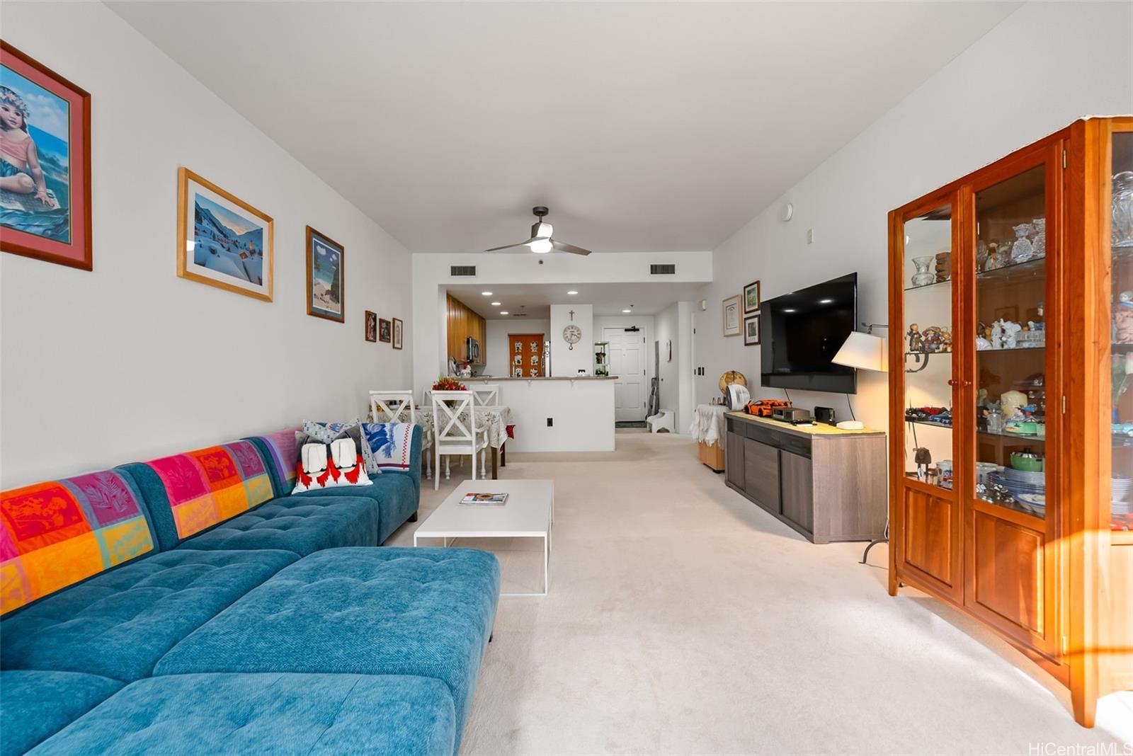 Colony at the Peninsula condo # 7216, Honolulu, Hawaii - photo 2 of 25