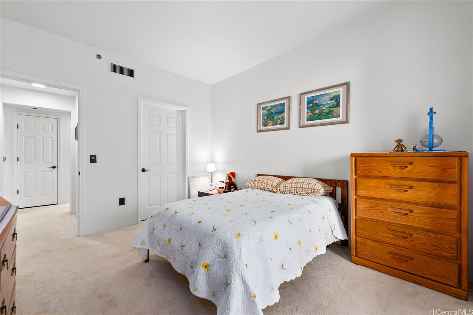 Colony at the Peninsula condo # 7216, Honolulu, Hawaii - photo 11 of 24