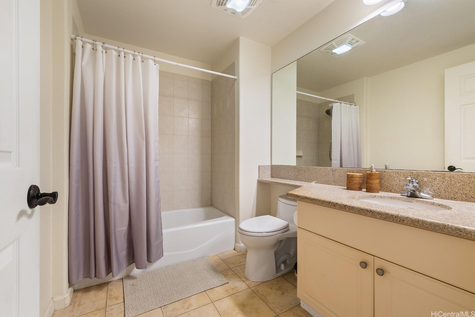 Colony at the Peninsula condo # 7311, Honolulu, Hawaii - photo 12 of 24