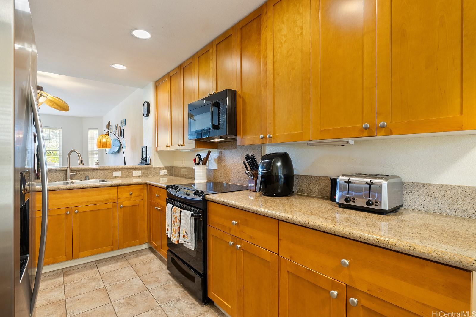 Colony at the Peninsula condo # 7311, Honolulu, Hawaii - photo 6 of 24