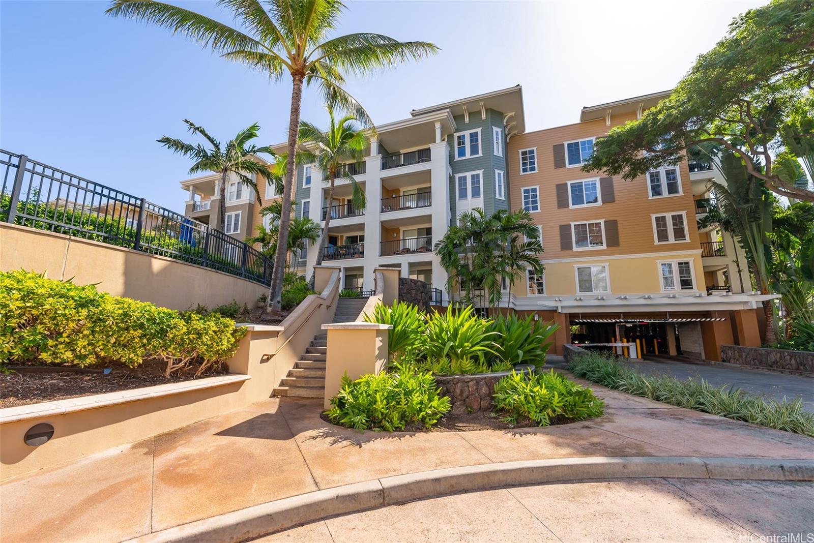 Colony at the Peninsula condo # 7313, Honolulu, Hawaii - photo 14 of 25