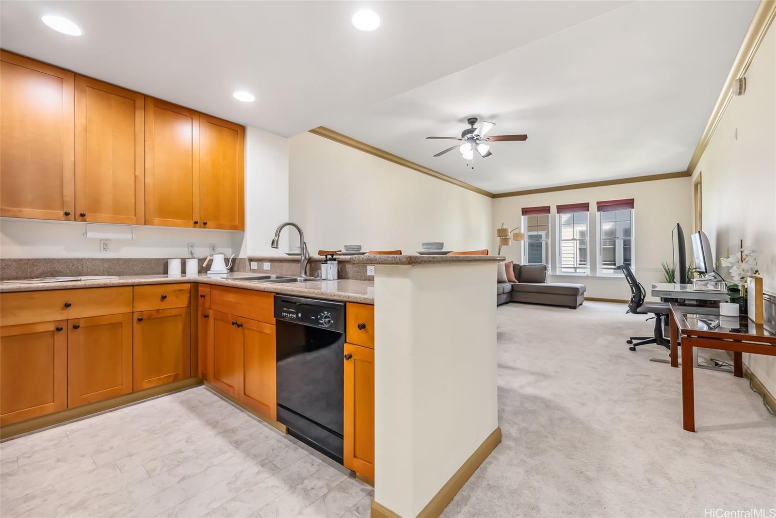 Colony at the Peninsula condo # 7313, Honolulu, Hawaii - photo 7 of 25