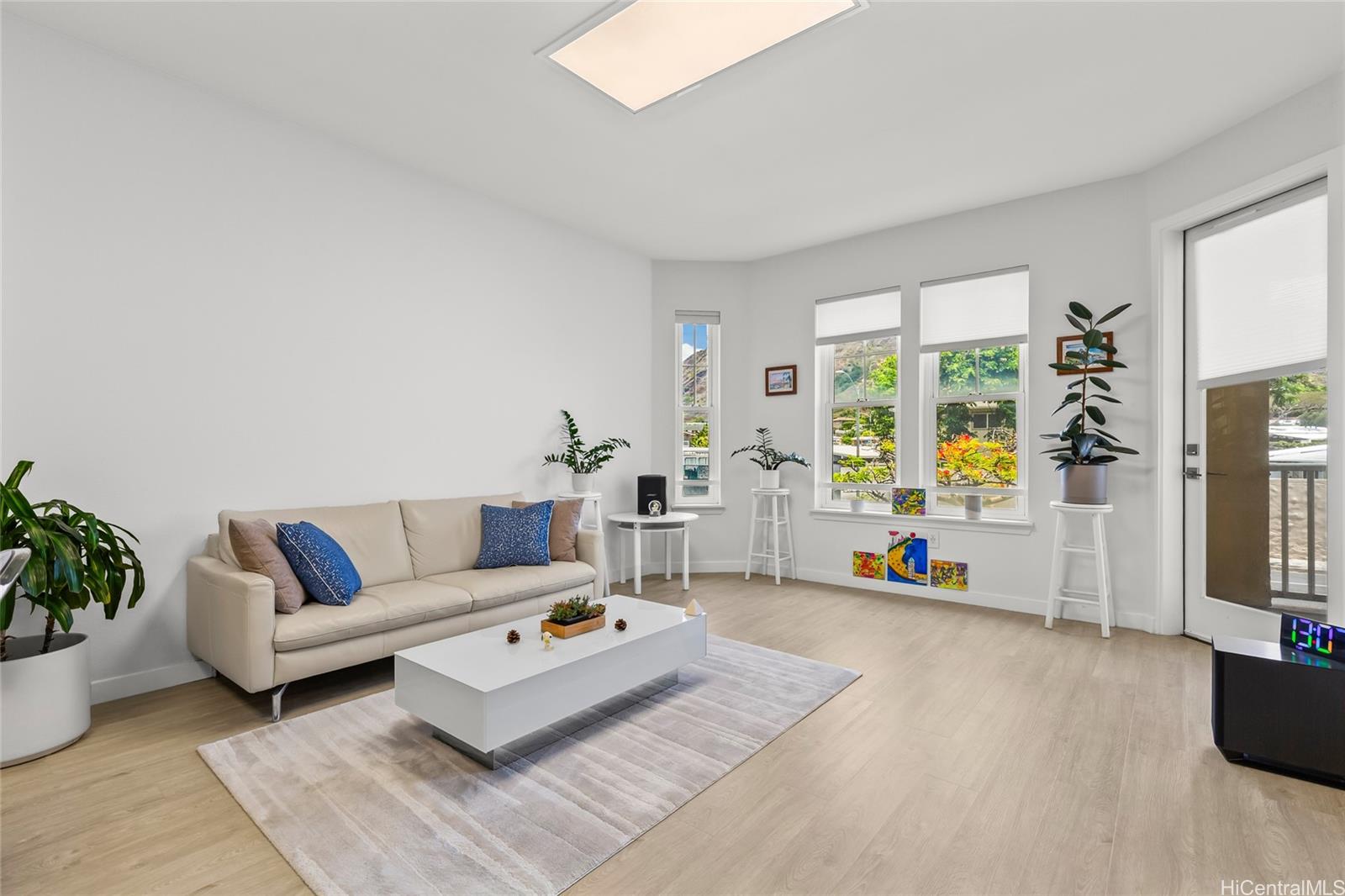 Colony at the Peninsula condo # 8107, Honolulu, Hawaii - photo 6 of 25