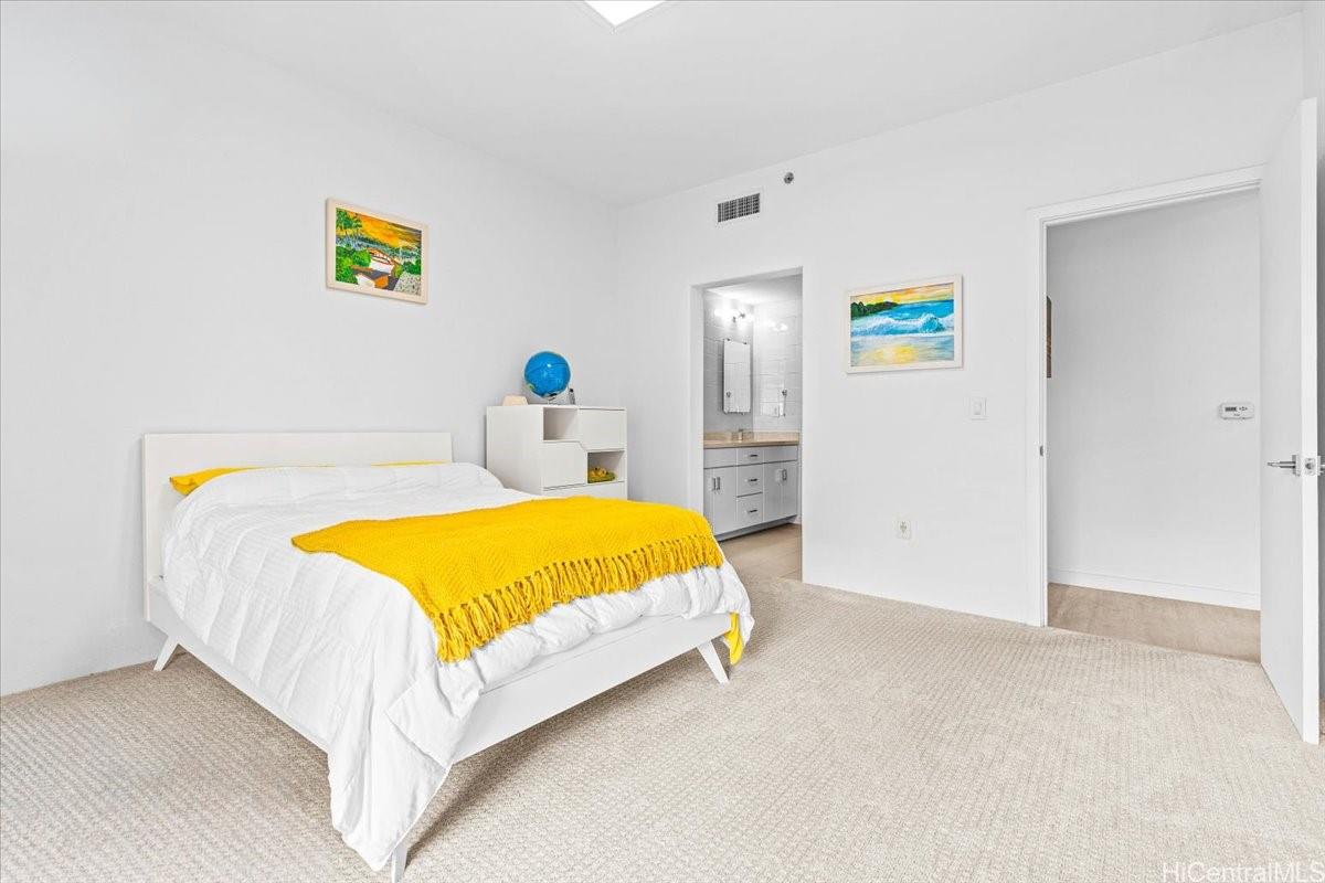 Colony at the Peninsula condo # 8107, Honolulu, Hawaii - photo 11 of 25