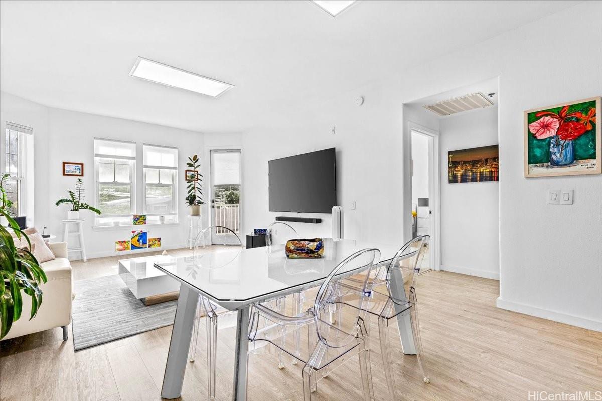 Colony at the Peninsula condo # 8107, Honolulu, Hawaii - photo 3 of 25