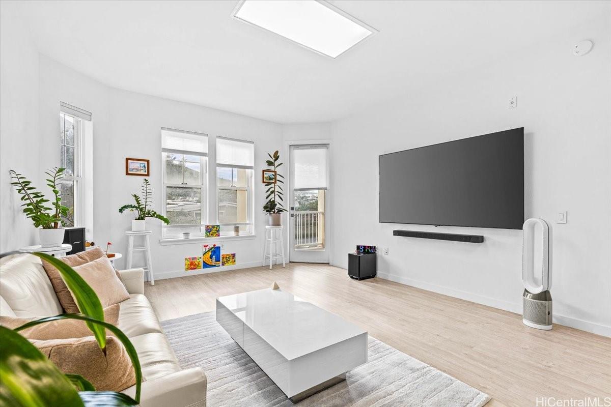 Colony at the Peninsula condo # 8107, Honolulu, Hawaii - photo 5 of 25