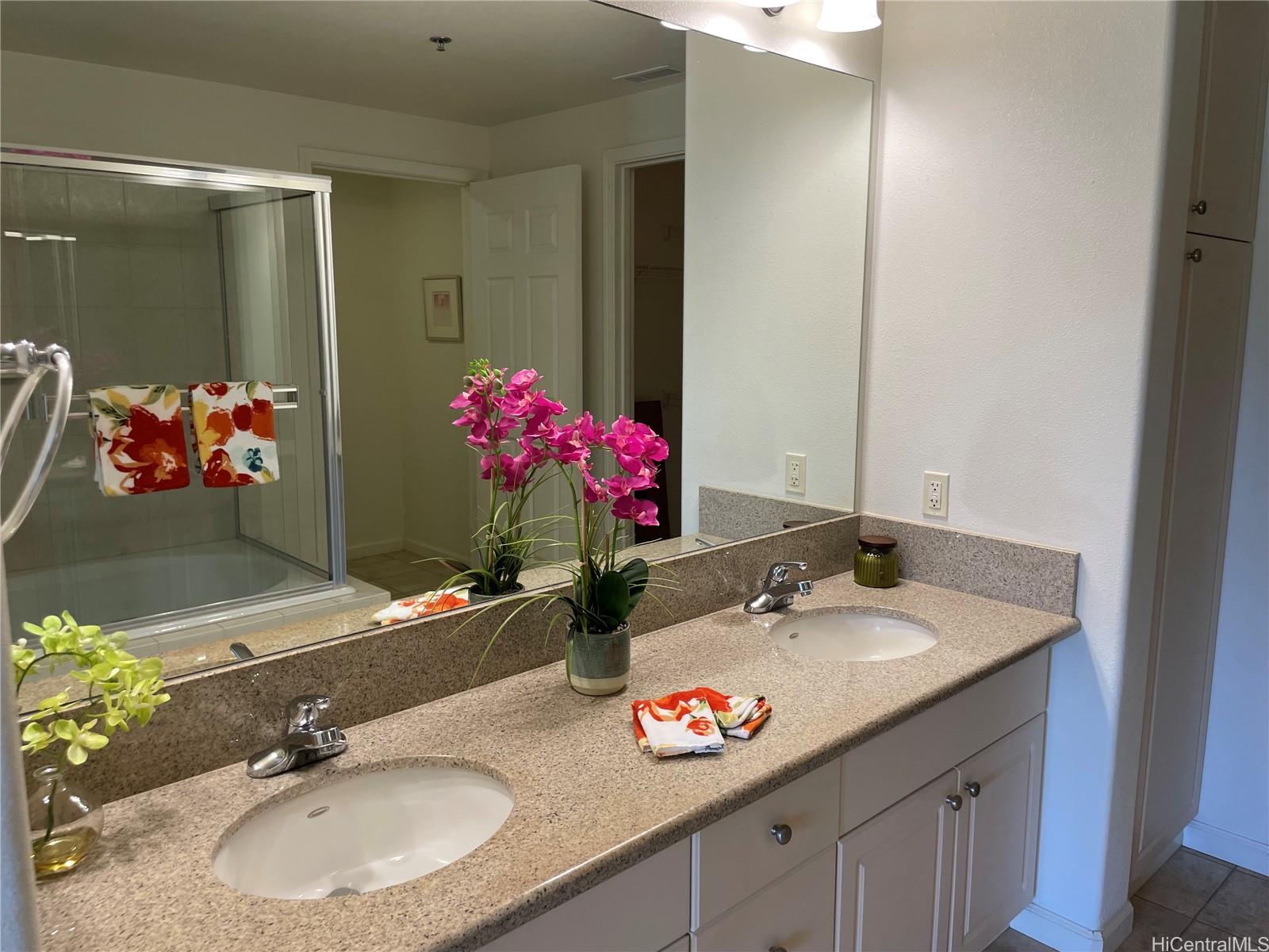 Colony at the Peninsula condo # 8225, Honolulu, Hawaii - photo 11 of 25