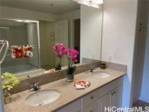 Peninsula AOAO townhouse # 8225, Honolulu, Hawaii - photo 10 of 24