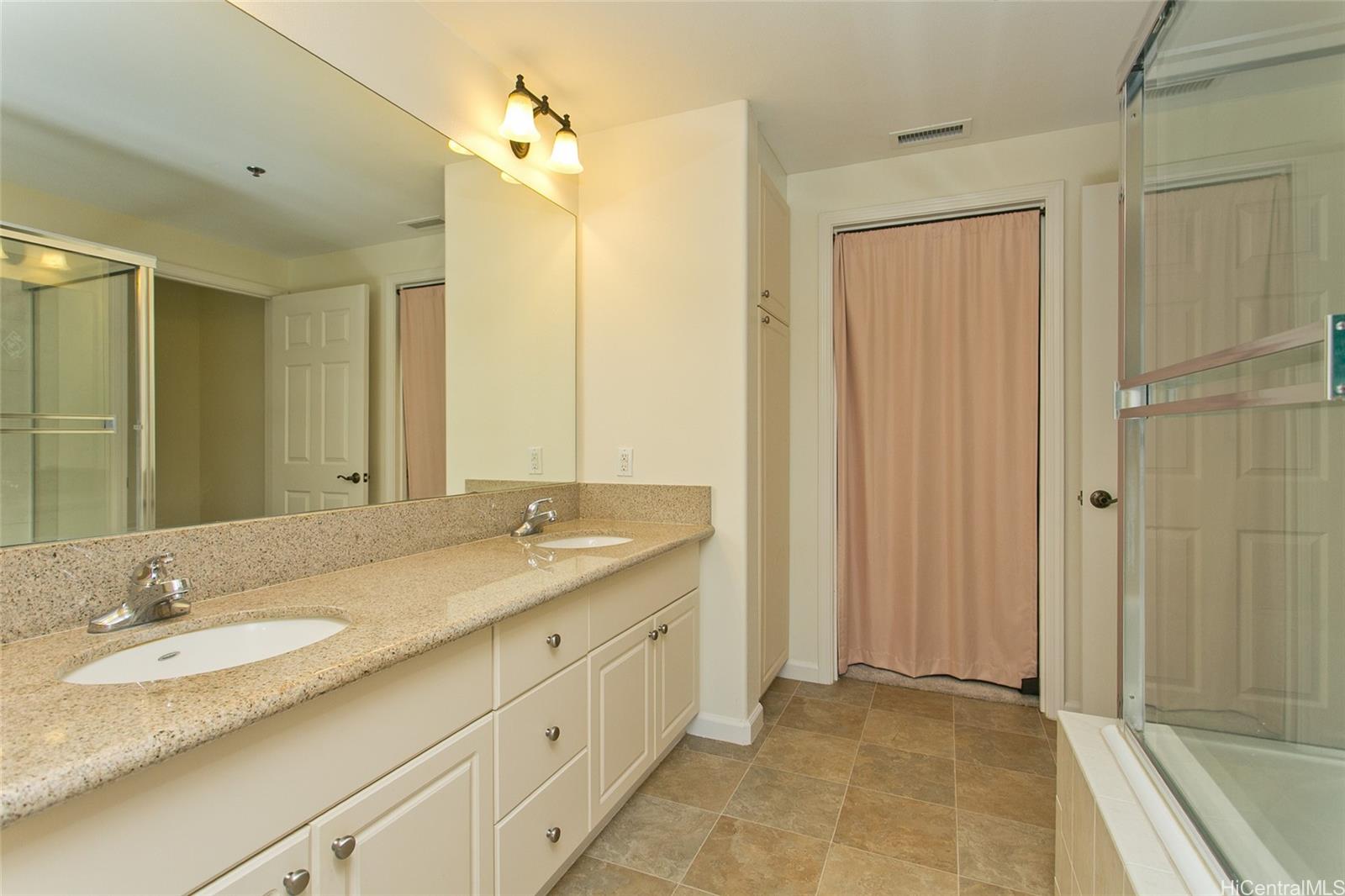 Colony at the Peninsula condo # 8311, Honolulu, Hawaii - photo 10 of 12