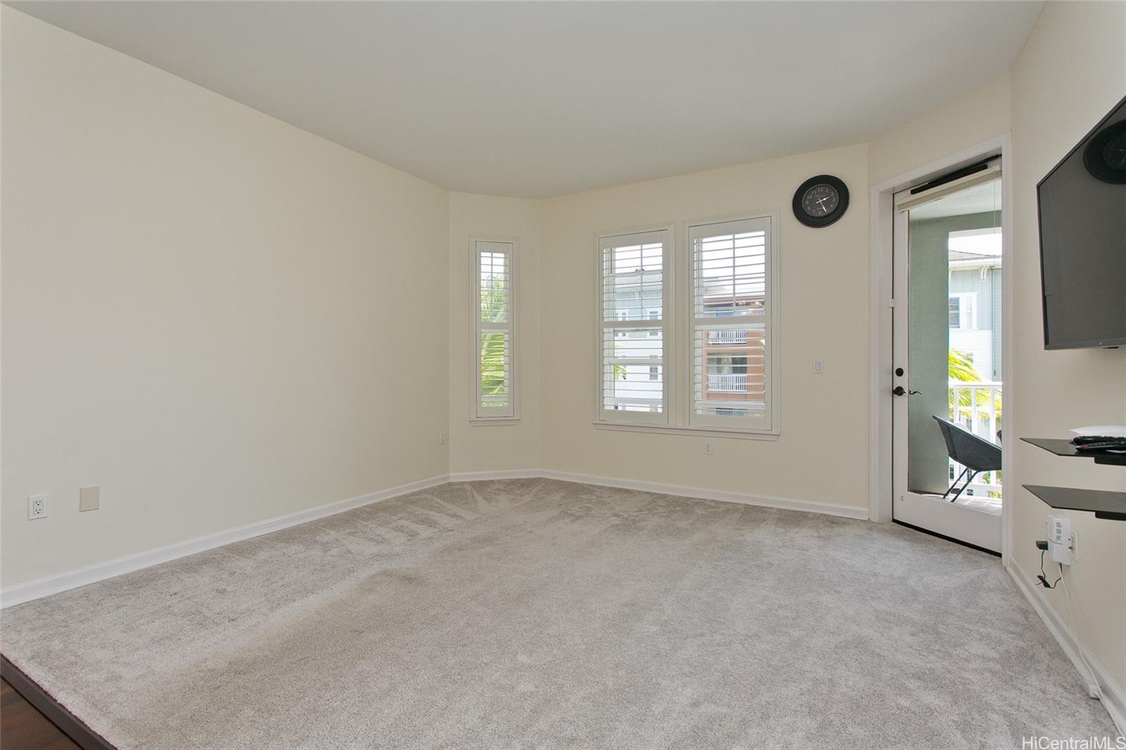 Colony at the Peninsula condo # 8311, Honolulu, Hawaii - photo 4 of 13