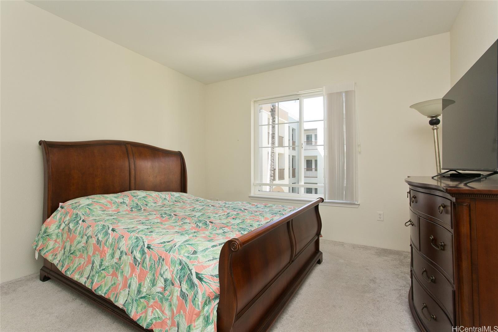 Colony at the Peninsula condo # 8311, Honolulu, Hawaii - photo 7 of 13