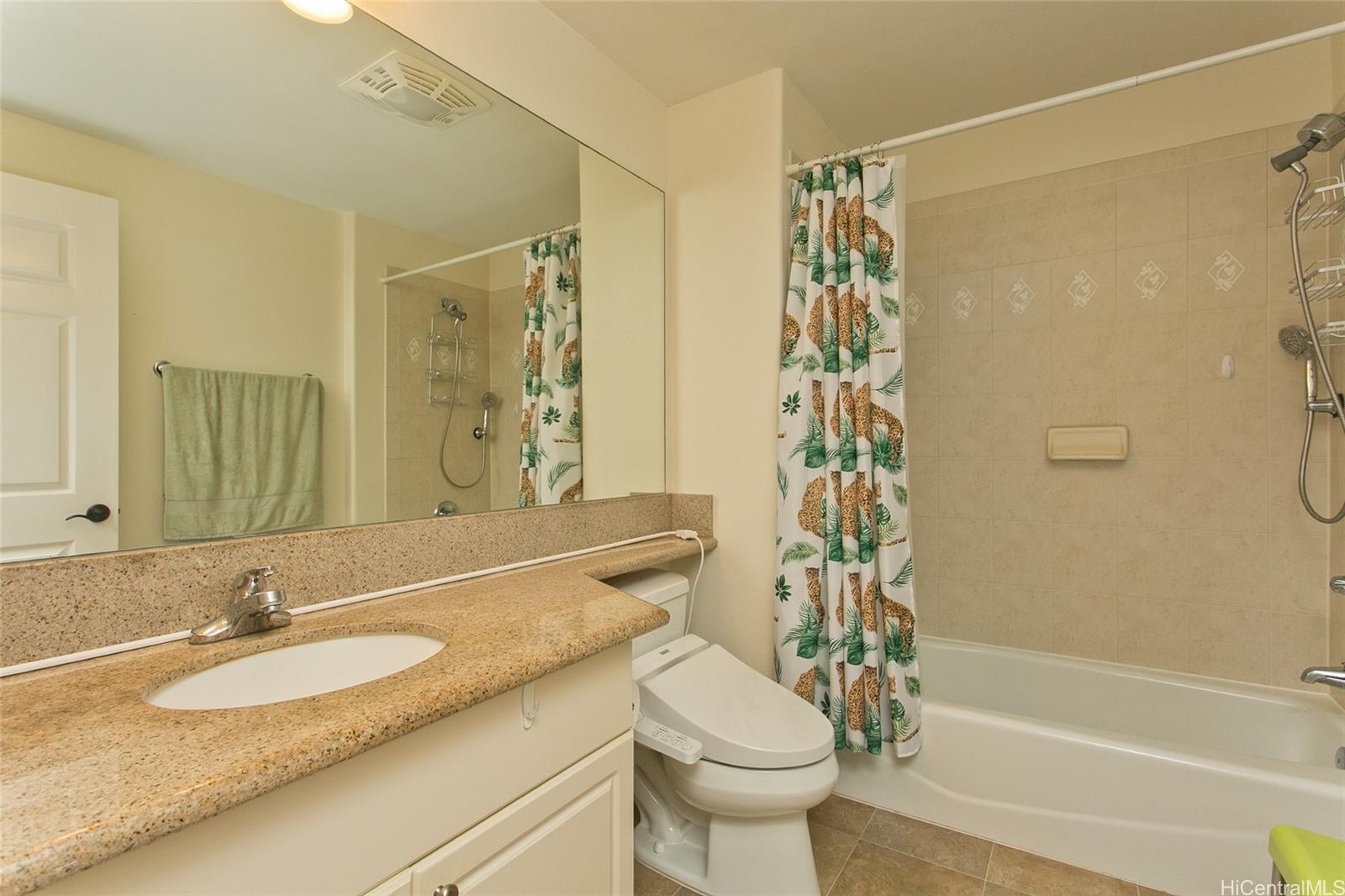 Colony at the Peninsula condo # 8311, Honolulu, Hawaii - photo 8 of 13