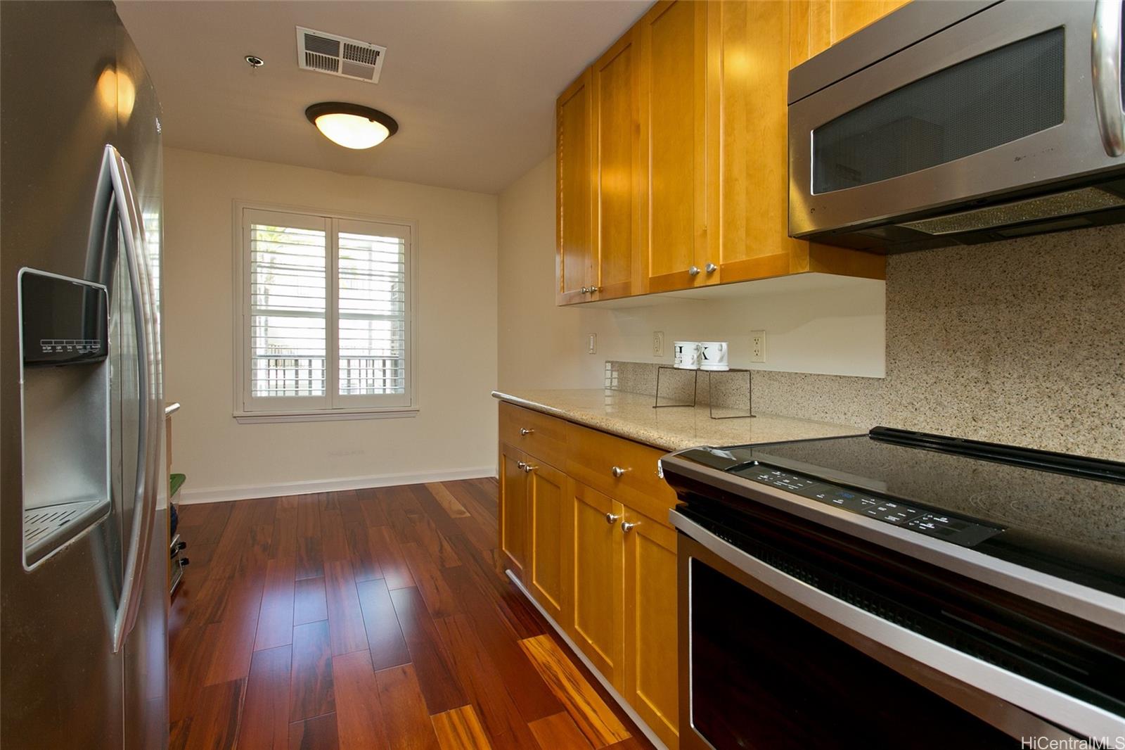 Colony at the Peninsula condo # 8311, Honolulu, Hawaii - photo 10 of 13