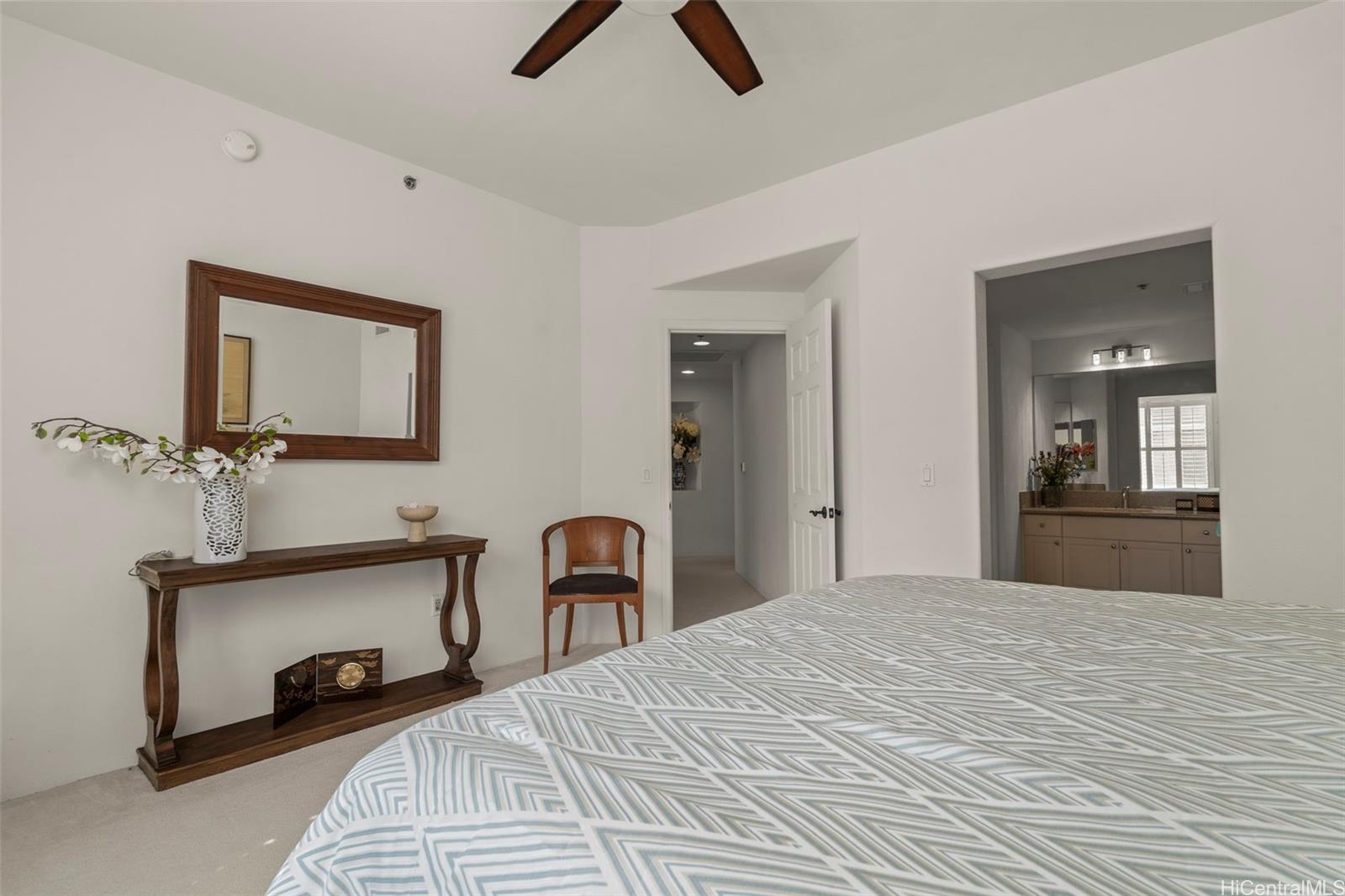 Colony at the Peninsula condo # 8416, Honolulu, Hawaii - photo 21 of 25