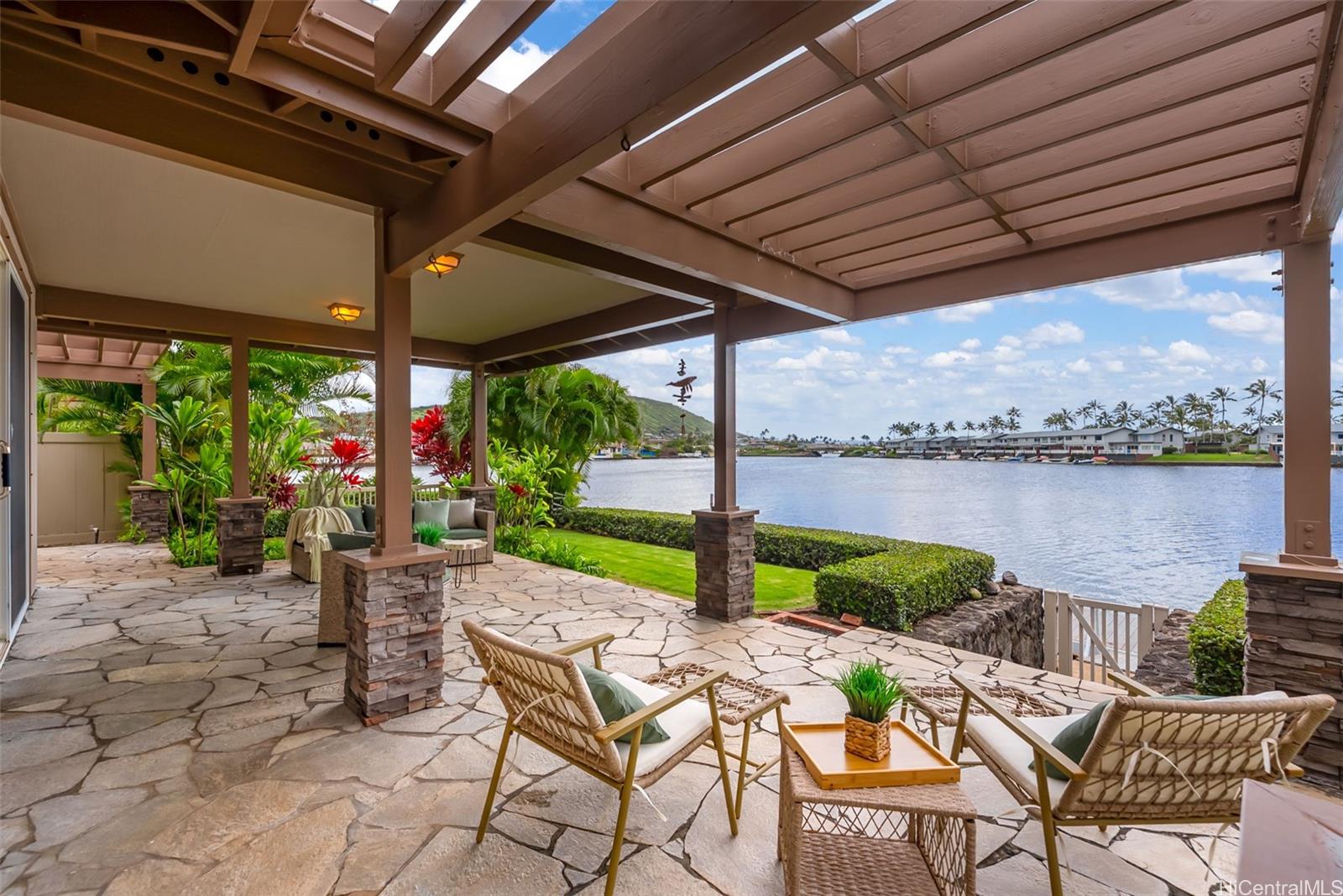 520  Lunalilo Home Road West Marina, Hawaii Kai home - photo 2 of 25