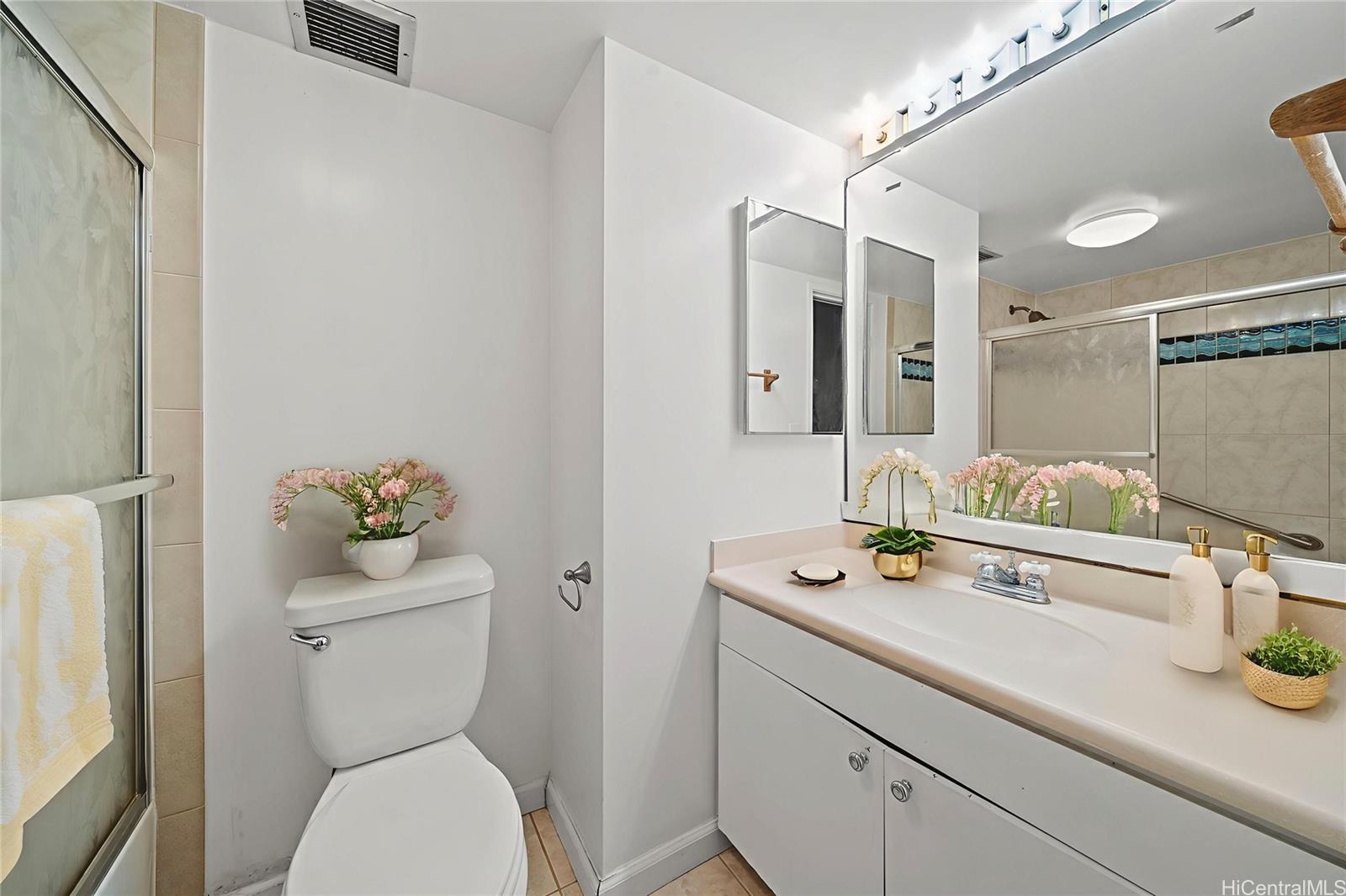 Mauna Luan condo # 12J, Honolulu, Hawaii - photo 10 of 23