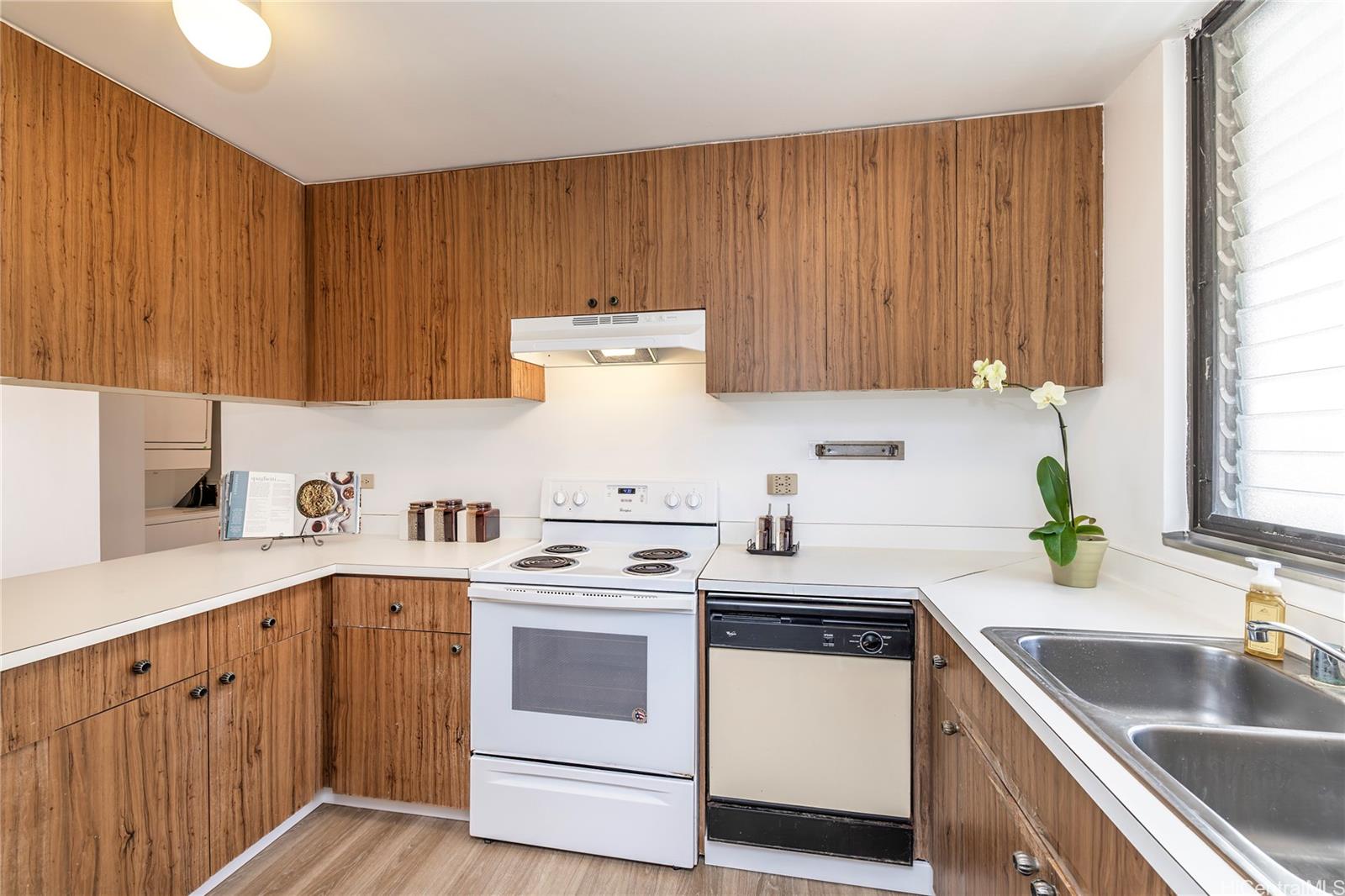 Mauna Luan condo # 2-11G, Honolulu, Hawaii - photo 5 of 25