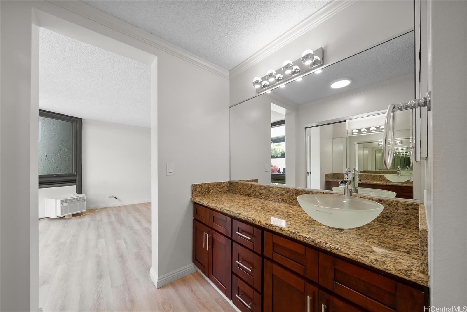 Mauna Luan condo # 2-2L, Honolulu, Hawaii - photo 15 of 25