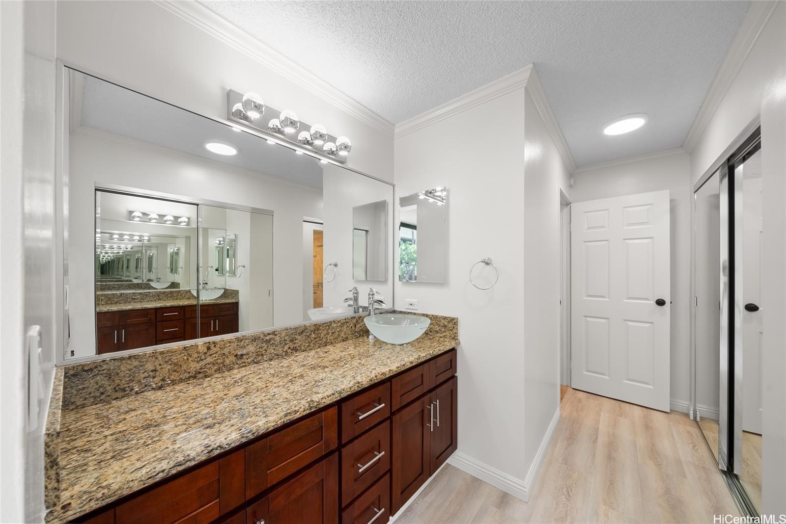 Mauna Luan condo # 2/2L, Honolulu, Hawaii - photo 12 of 22