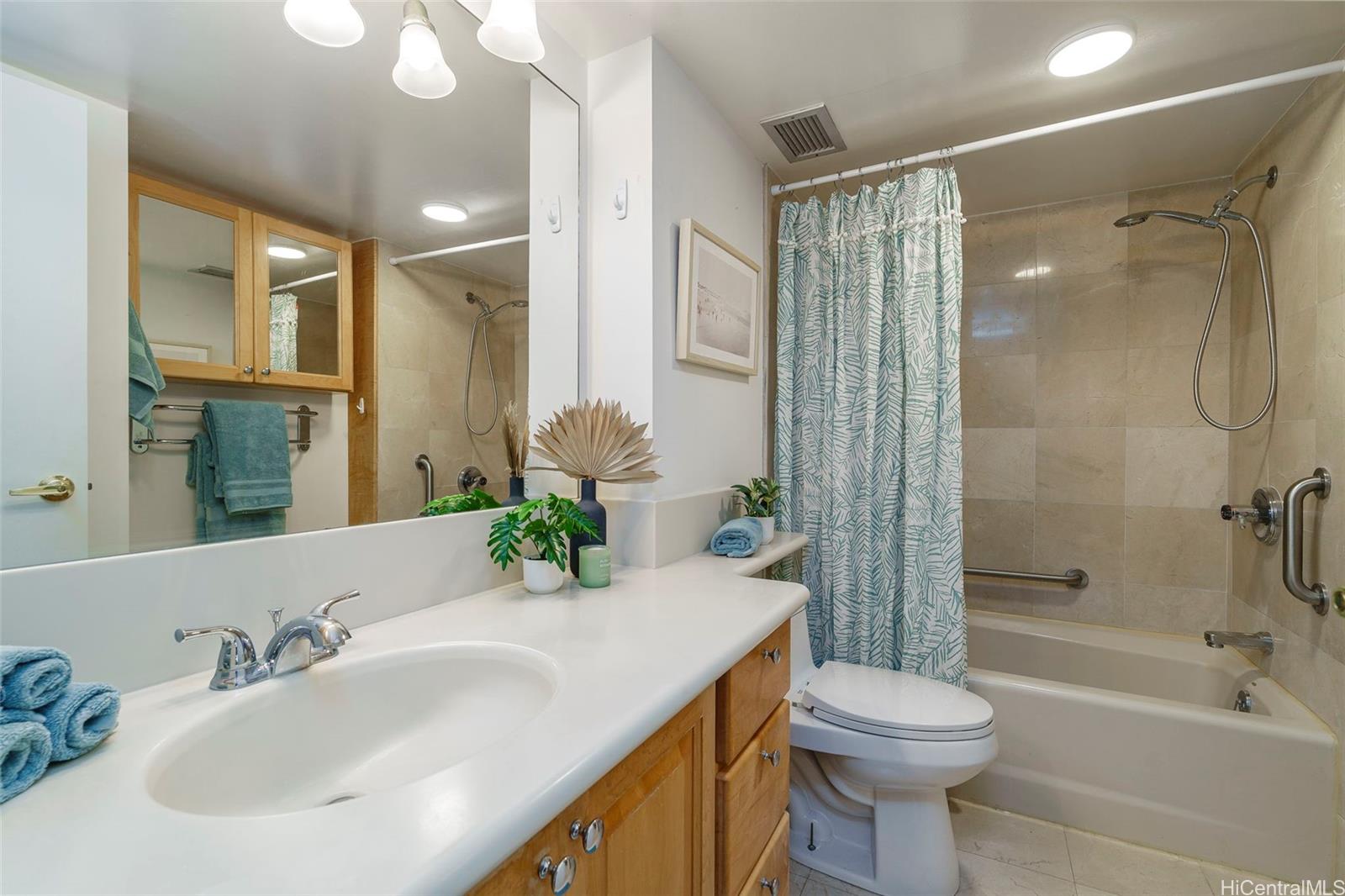 Mauna Luan condo # 2/4F, Honolulu, Hawaii - photo 12 of 25