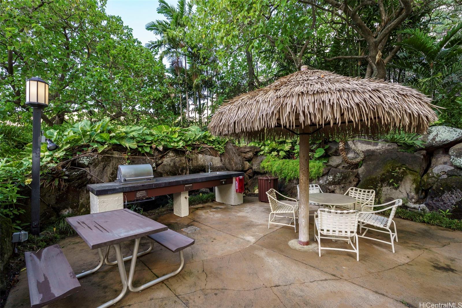 Mauna Luan condo # 2/4F, Honolulu, Hawaii - photo 19 of 25