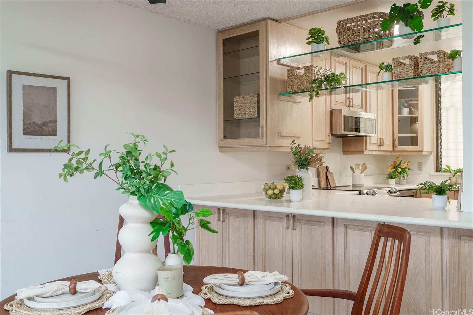 Mauna Luan condo # 2/4F, Honolulu, Hawaii - photo 8 of 25