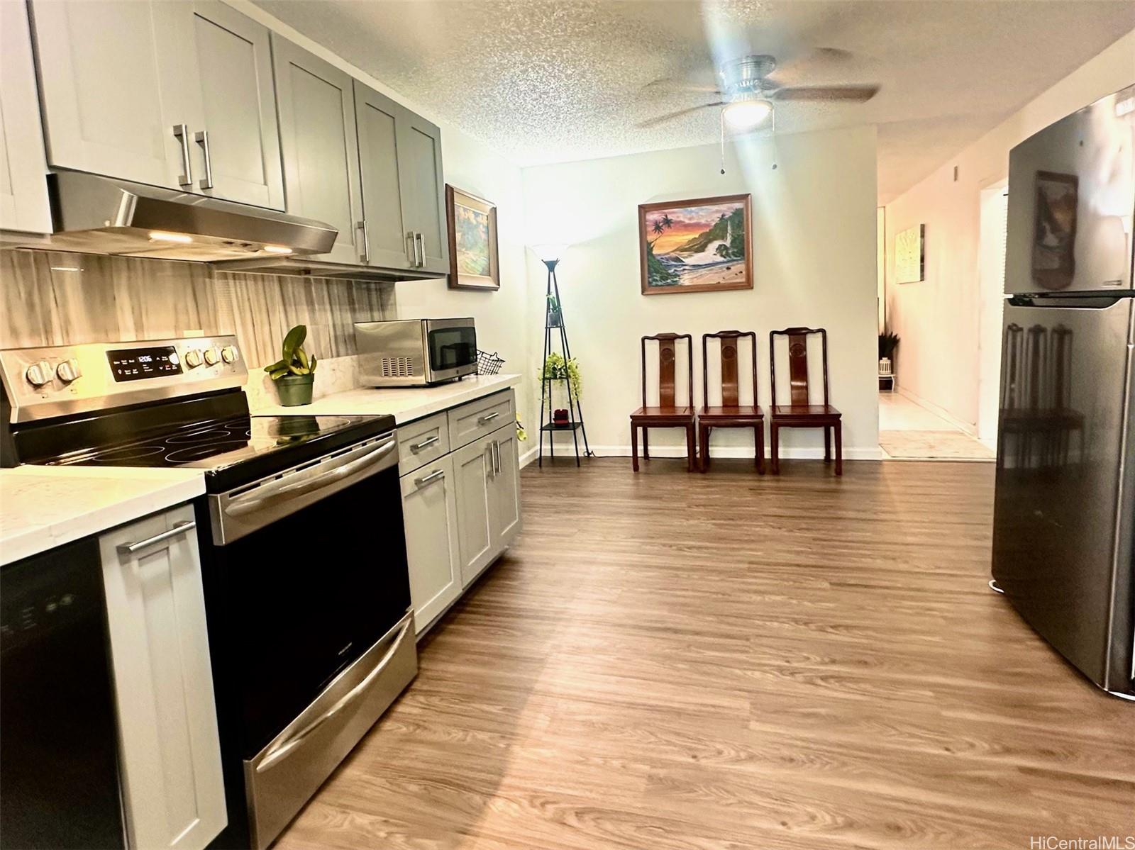 521 Pepeekeo Street townhouse # 8, Honolulu, Hawaii - photo 2 of 11