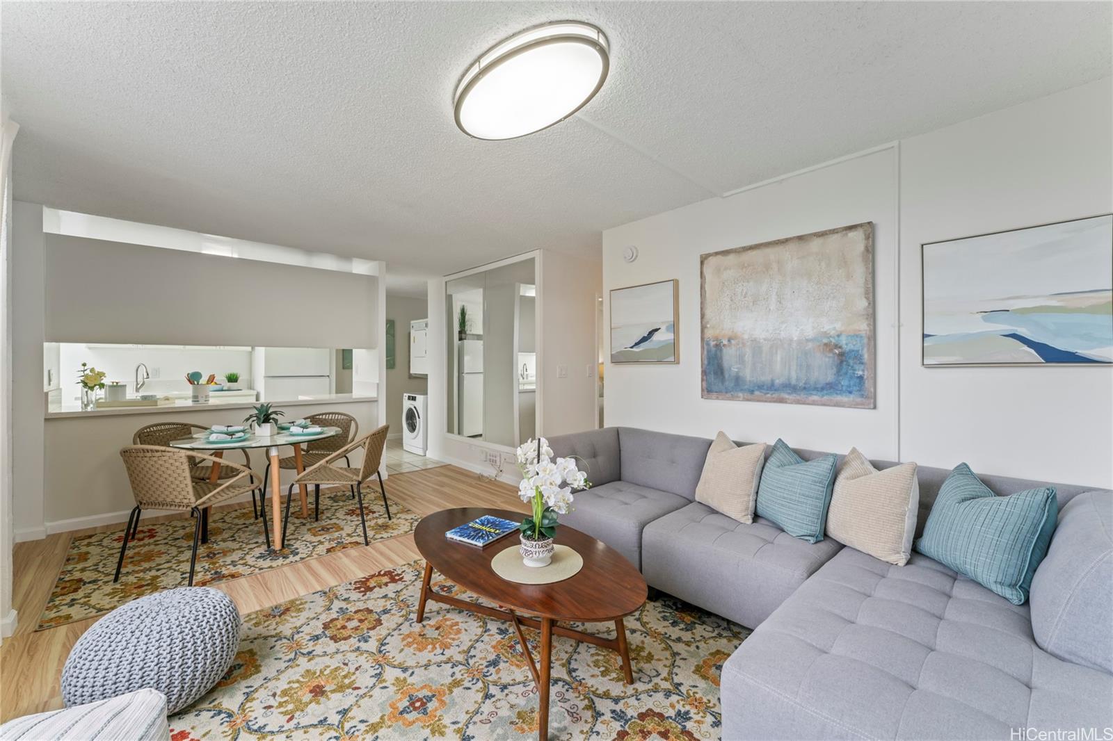 Fairway Gardens condo # 1201, Honolulu, Hawaii - photo 2 of 17