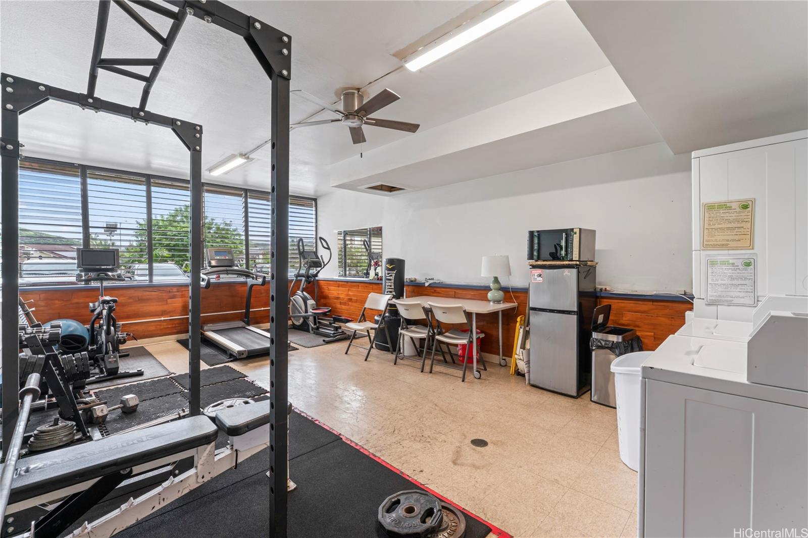 Fairway Gardens condo # 1201, Honolulu, Hawaii - photo 15 of 17