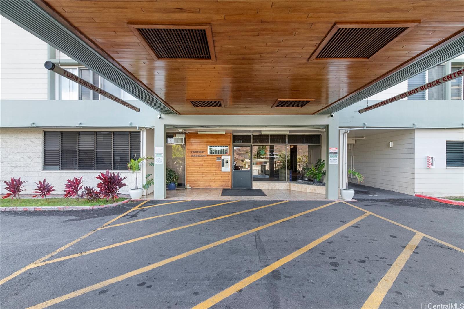 Fairway Gardens condo # 1208, Honolulu, Hawaii - photo 13 of 16