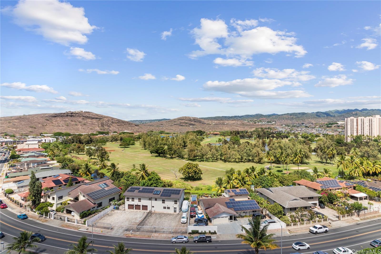 Fairway Gardens condo # 1208, Honolulu, Hawaii - photo 3 of 16