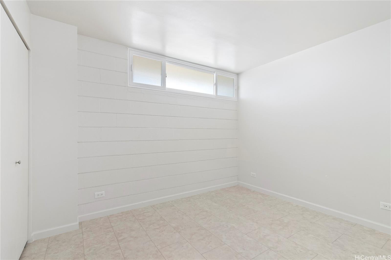 Fairway Gardens condo # 1208, Honolulu, Hawaii - photo 6 of 16