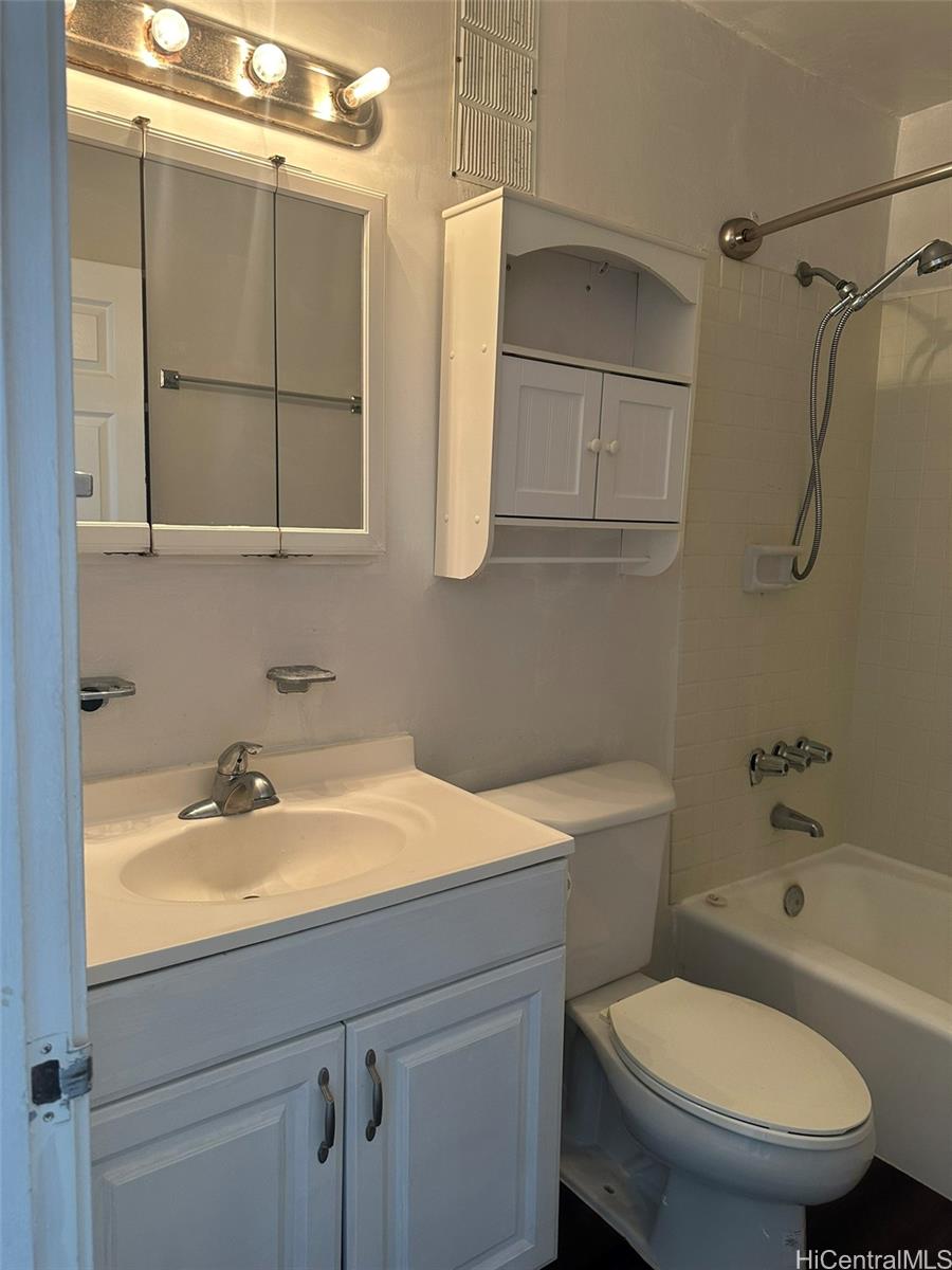 5210 Likini St Honolulu - Rental - photo 11 of 22