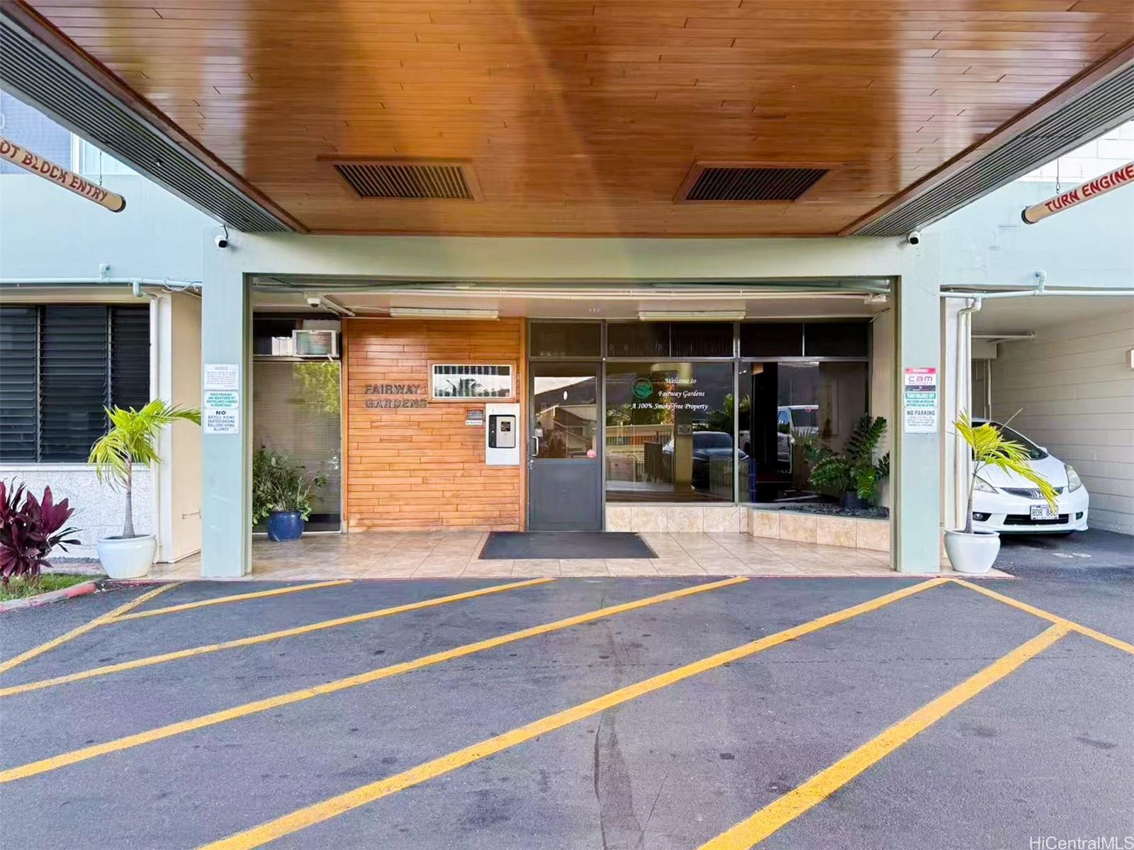 Fairway Gardens condo # 901, Honolulu, Hawaii - photo 14 of 16