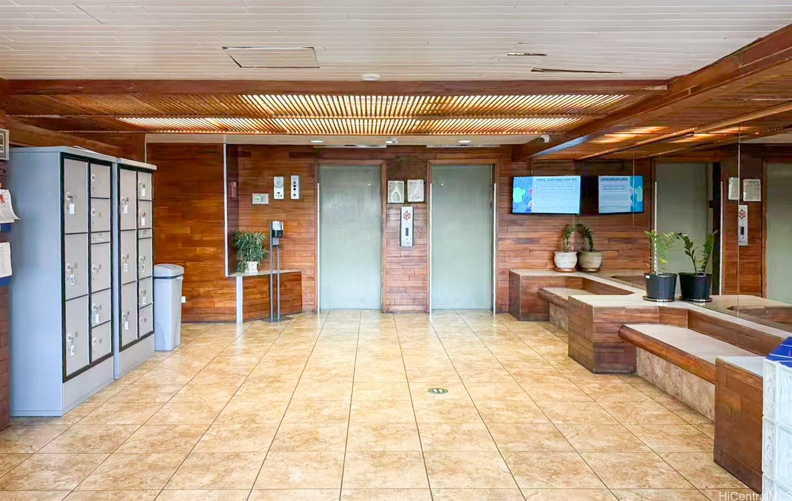 Fairway Gardens condo # 901, Honolulu, Hawaii - photo 15 of 16