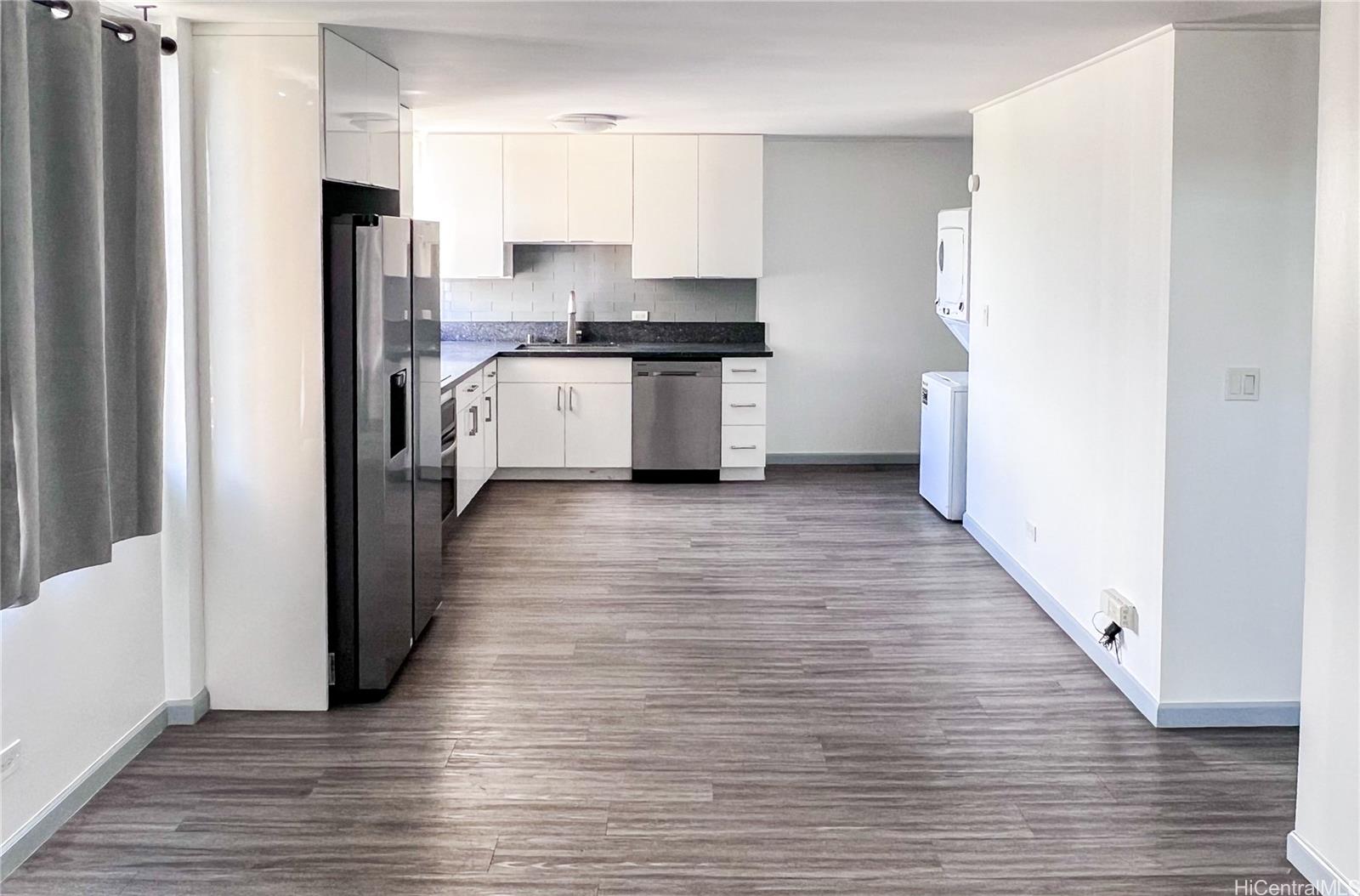 Fairway Gardens condo # 901, Honolulu, Hawaii - photo 4 of 16