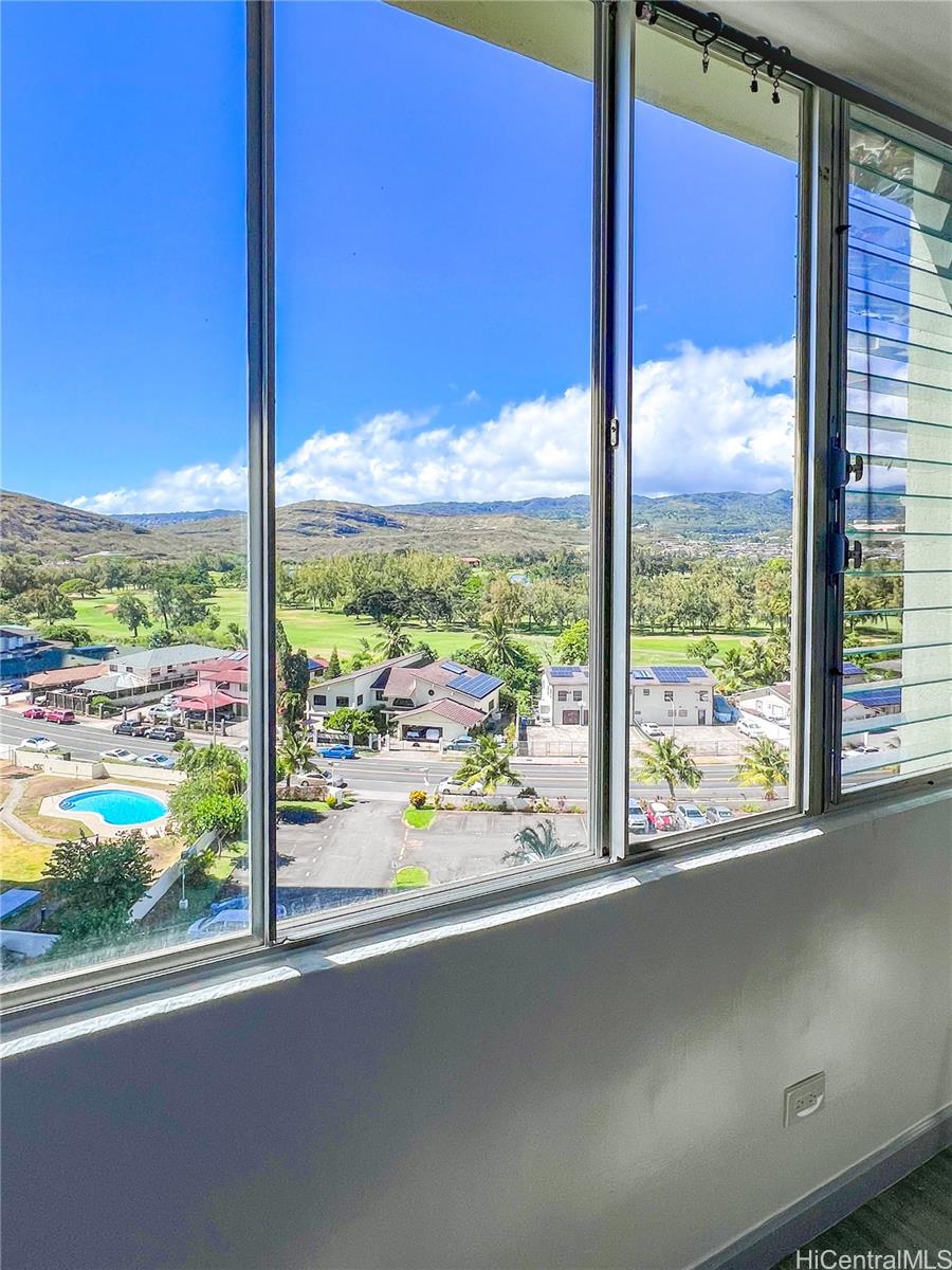 Fairway Gardens condo # 901, Honolulu, Hawaii - photo 6 of 16