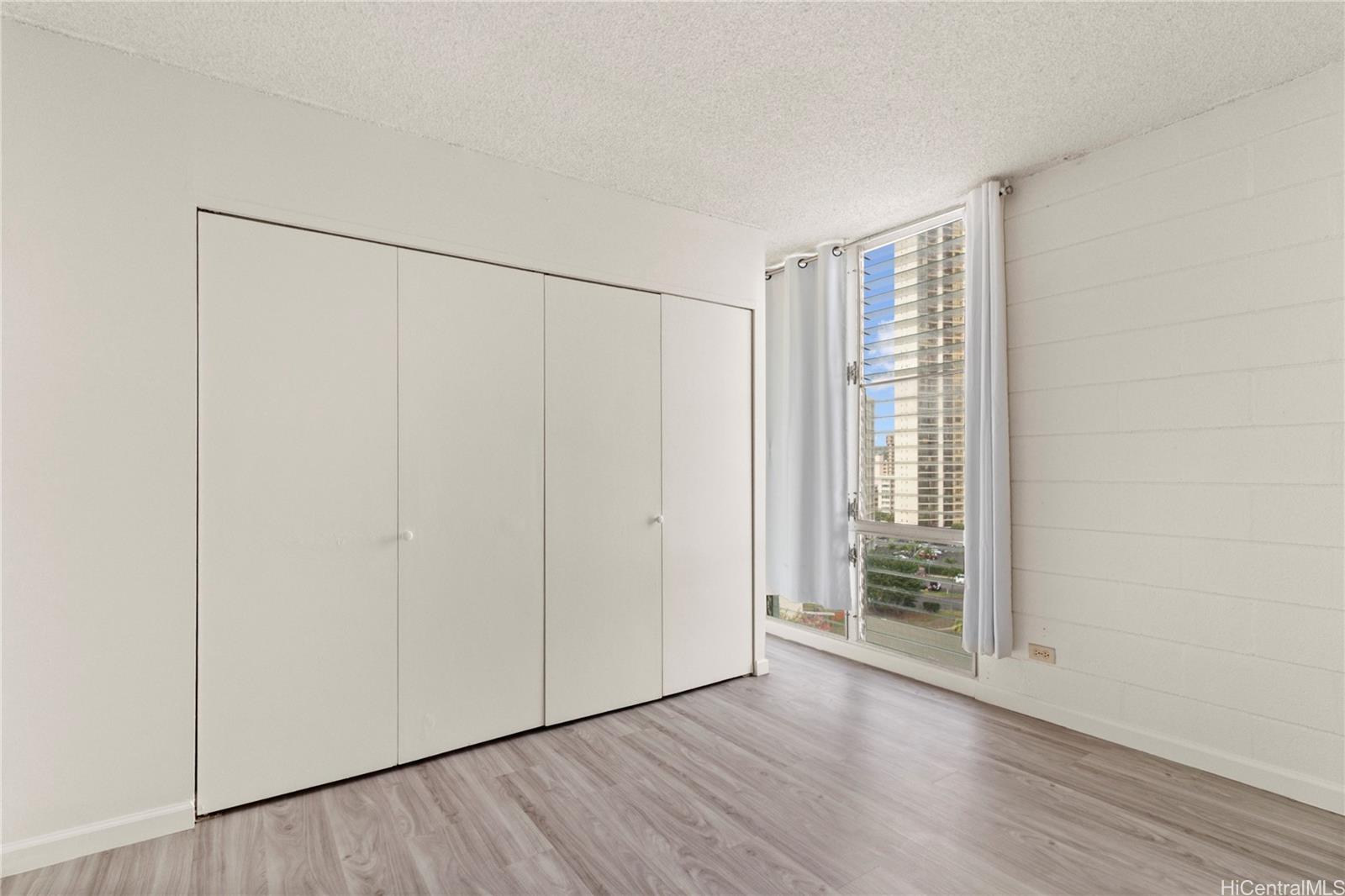 Fairway Gardens condo # 907, Honolulu, Hawaii - photo 11 of 18