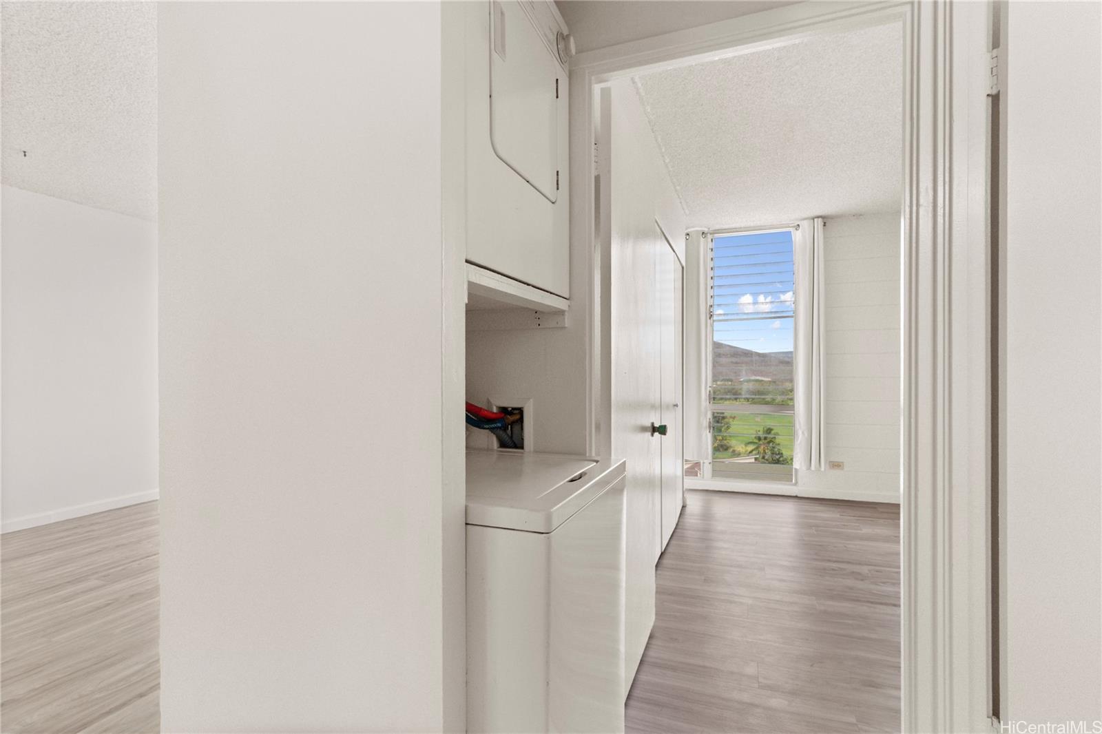 Fairway Gardens condo # 907, Honolulu, Hawaii - photo 14 of 18