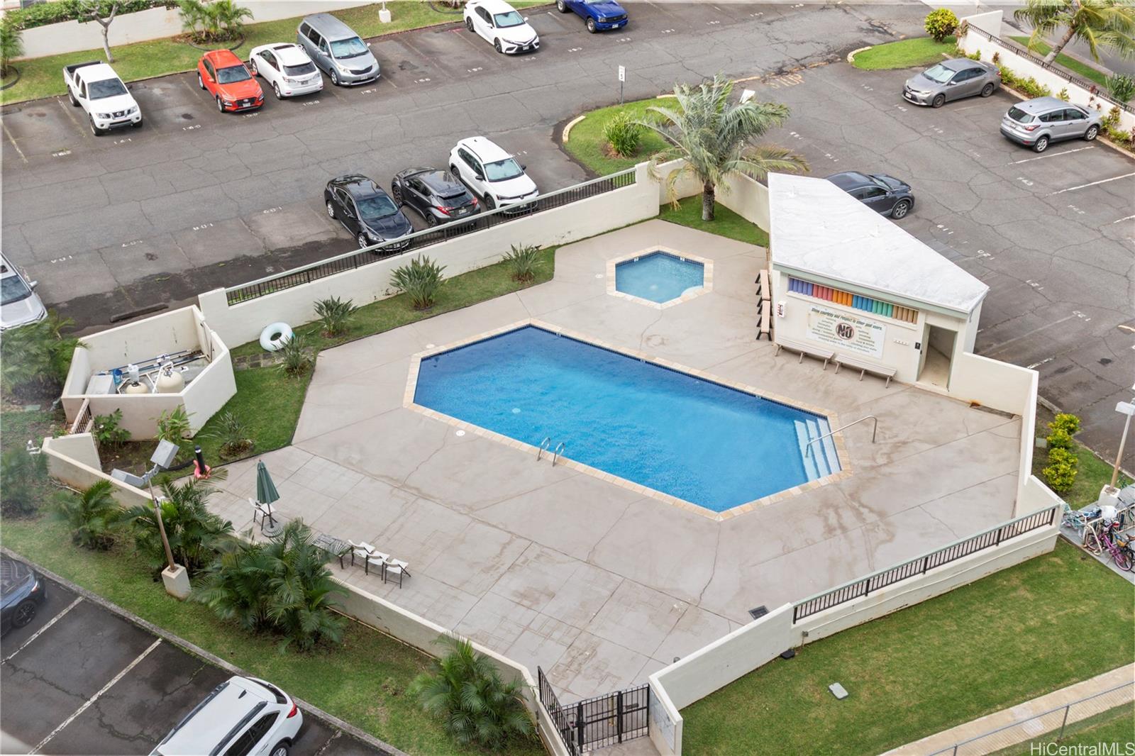 Fairway Gardens condo # 907, Honolulu, Hawaii - photo 18 of 18