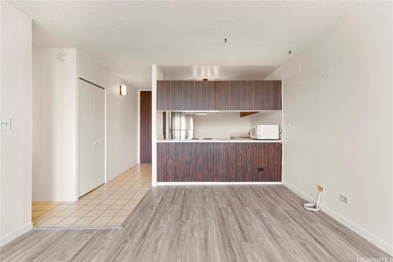 Fairway Gardens condo # 907, Honolulu, Hawaii - photo 6 of 18