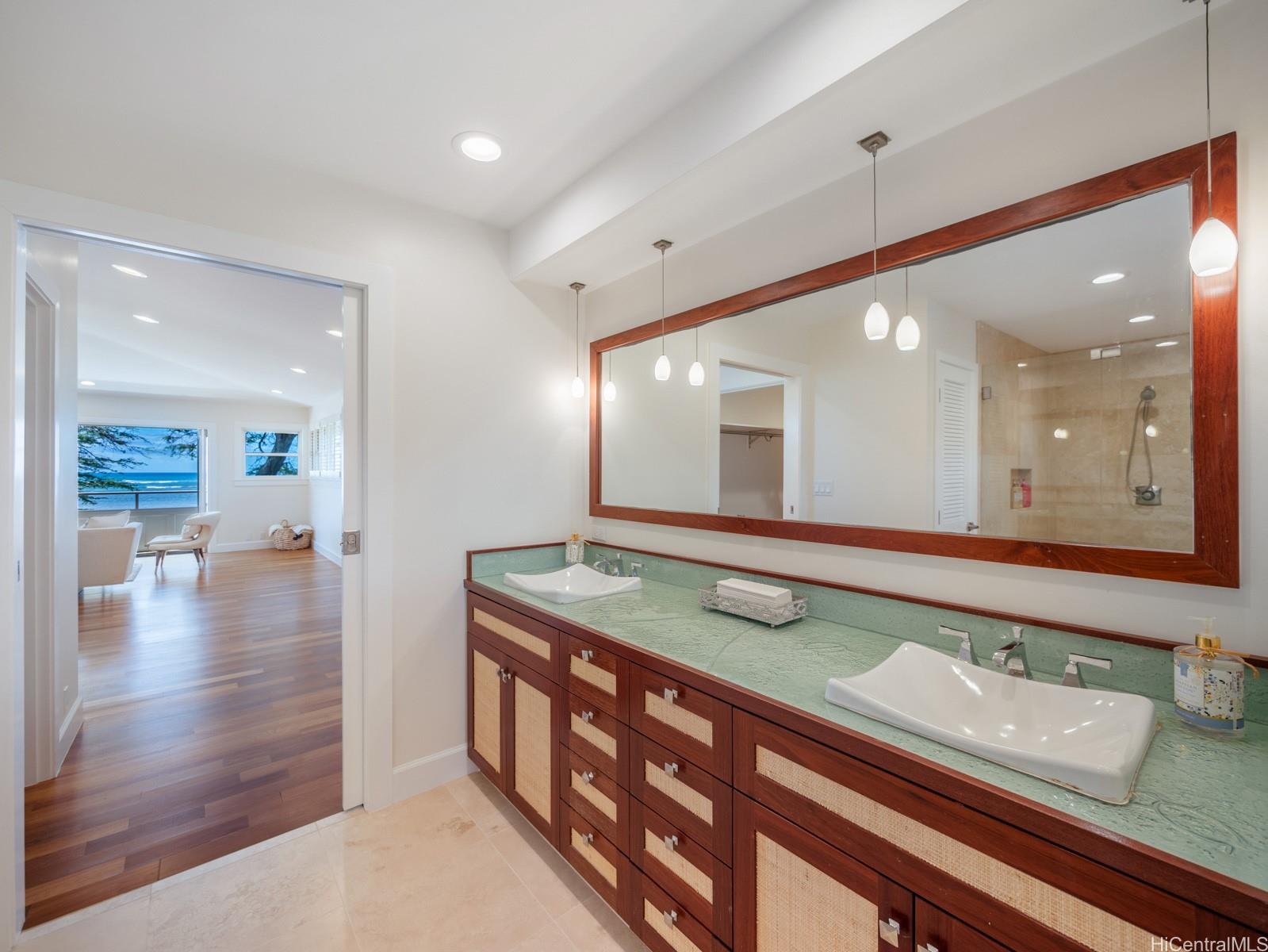 5245  Kalanianaole Hwy Aina Haina Beach, Diamond Head home - photo 17 of 25