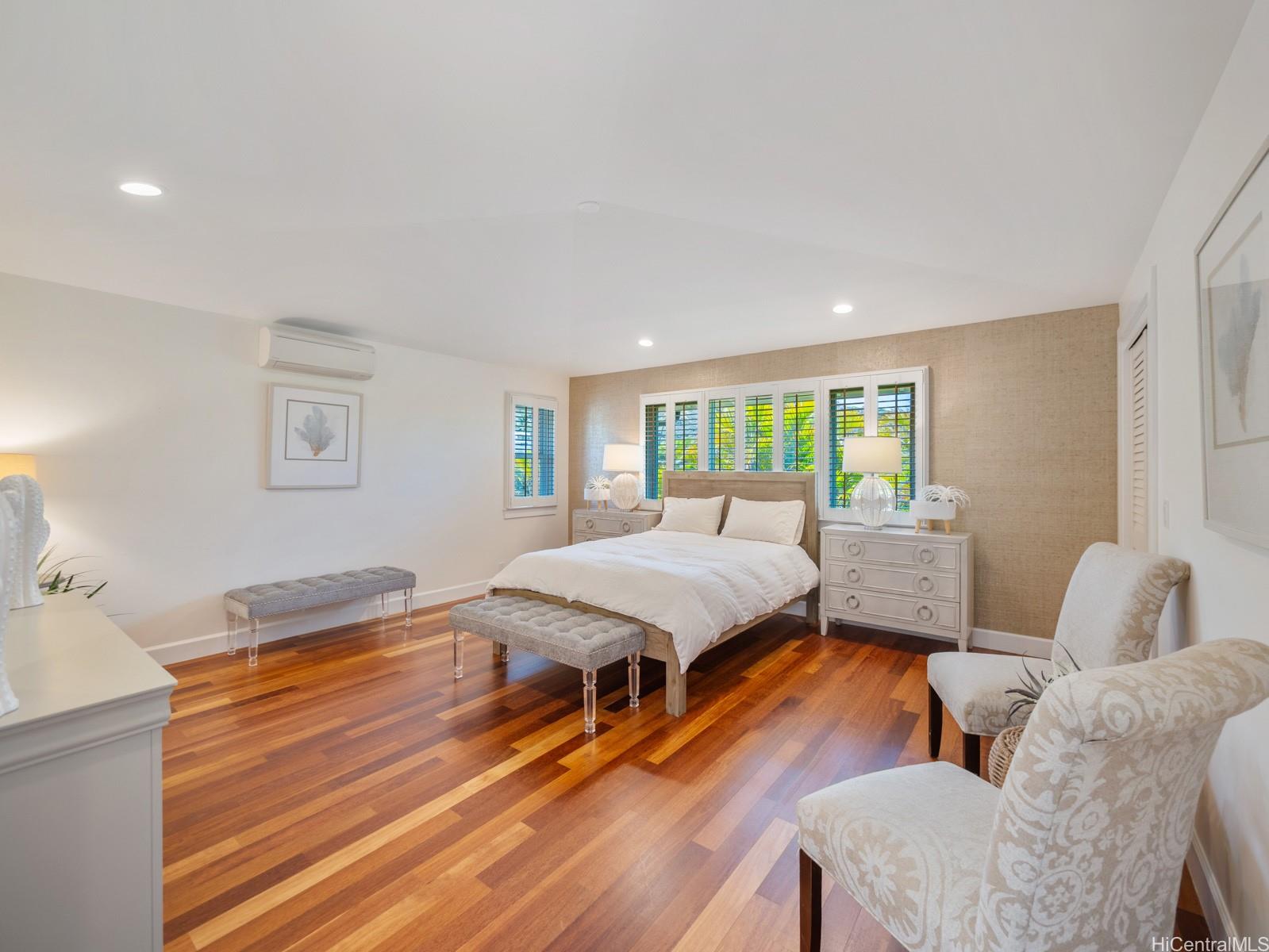 5245  Kalanianaole Hwy Aina Haina Beach, Diamond Head home - photo 20 of 25